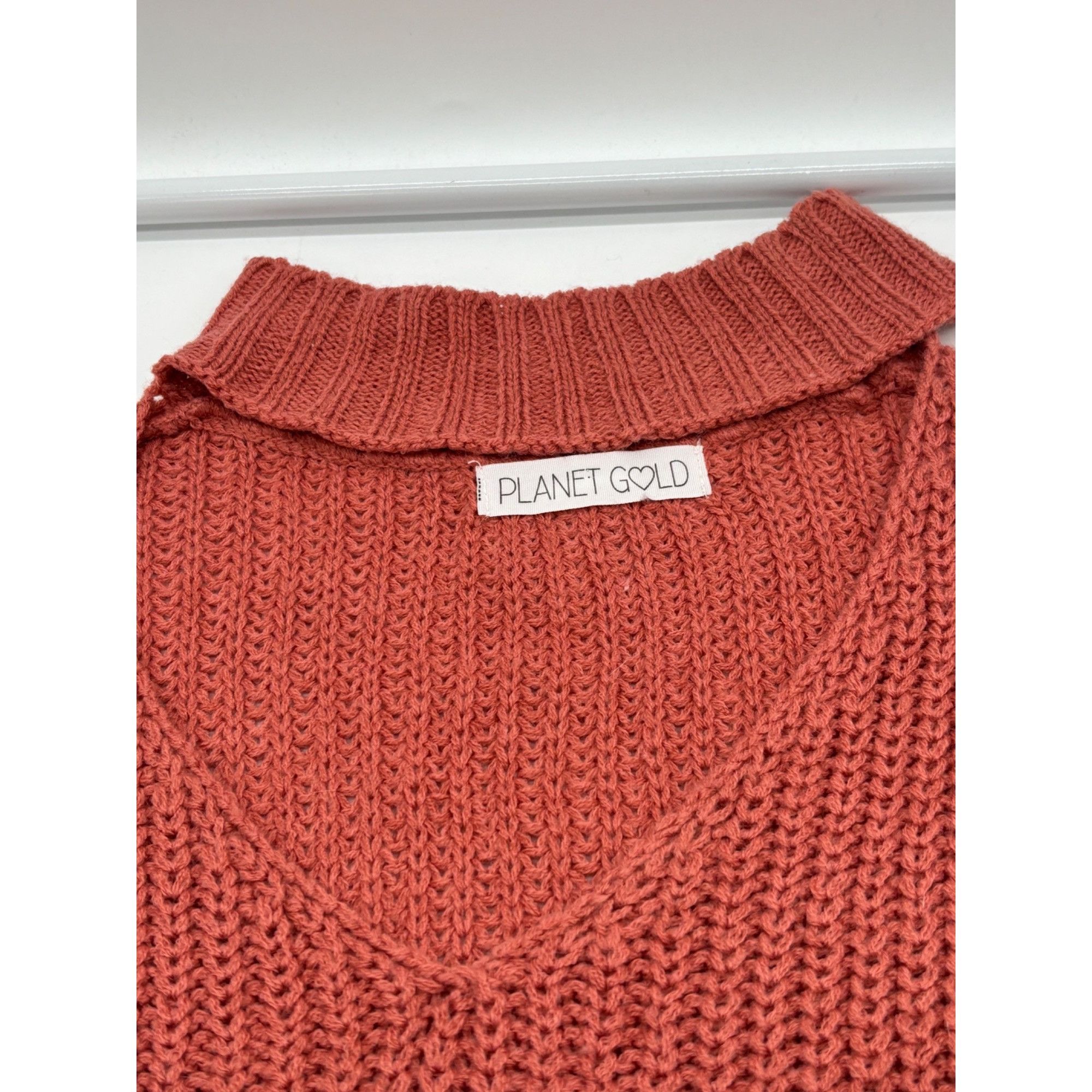Other Planet Gold Junior’s V-neck chocker Side Slits Sweater, Sz. Size M / US 6-8 / IT 42-44 - 5 Thumbnail