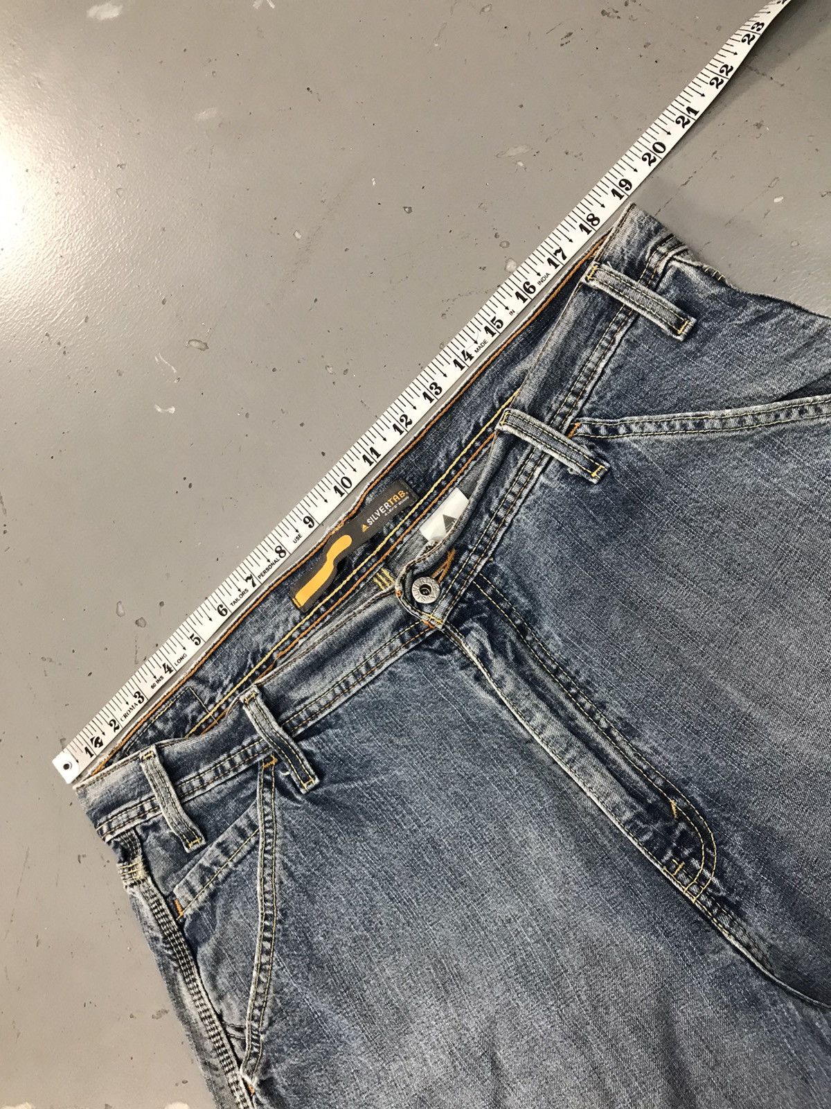 Levi's × Vintage Vintage Levi’s Strauss & co silver tab carpenter denim short Size US 38 / EU 54 - 4 Thumbnail
