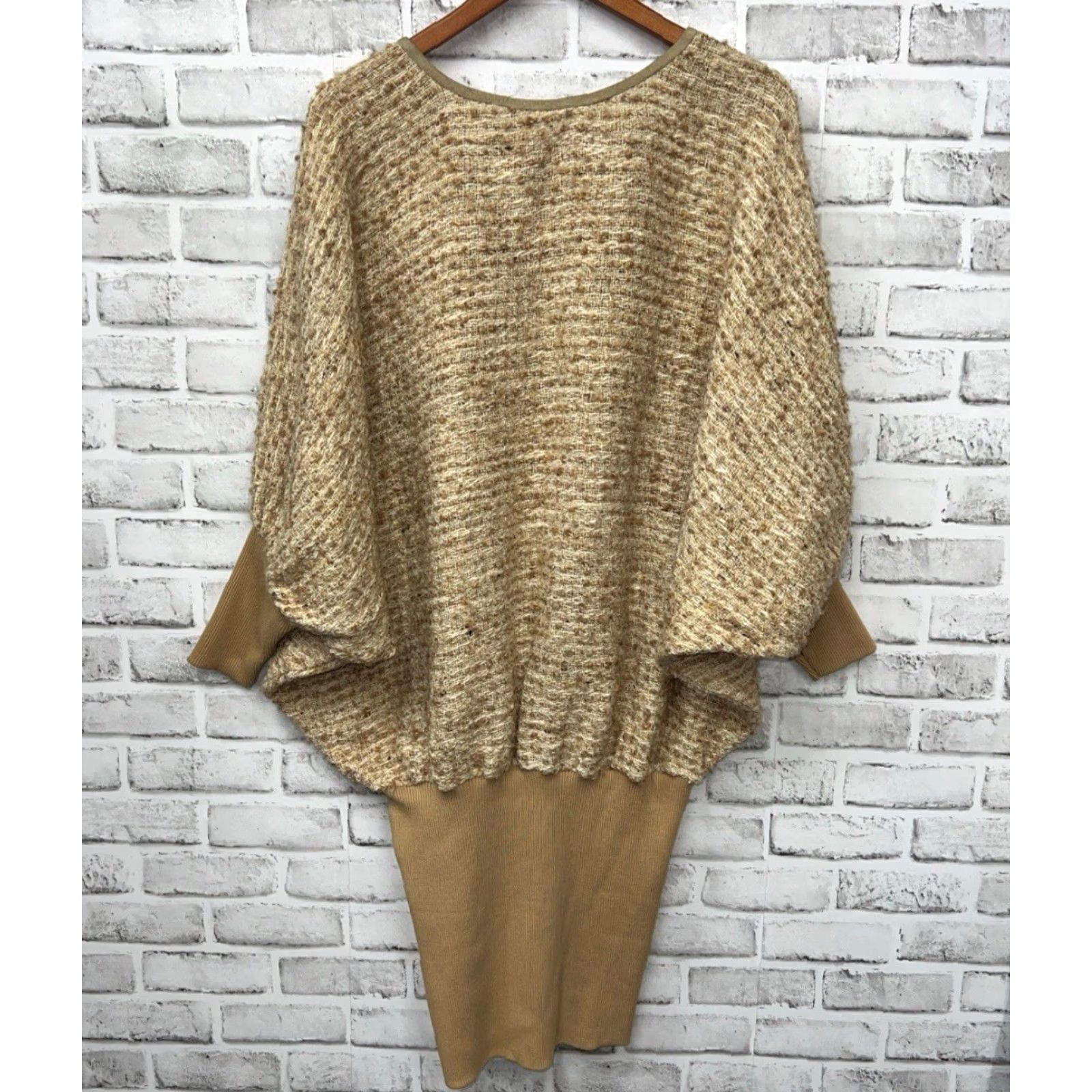 Vintage VINTAGE Hector Jamarra Cape Sweater Women's One Size Beige Cotton Mohair OSFA Sweater Women Size ONE SIZE - 4 Thumbnail