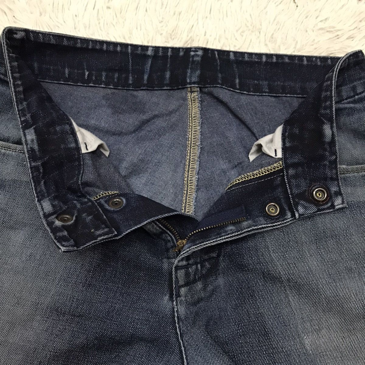 Levi's Vintage Clothing Vintage Levis N3BP Rubber Print Distressed Denim Jeans Size US 32 / EU 48 - 14 Thumbnail