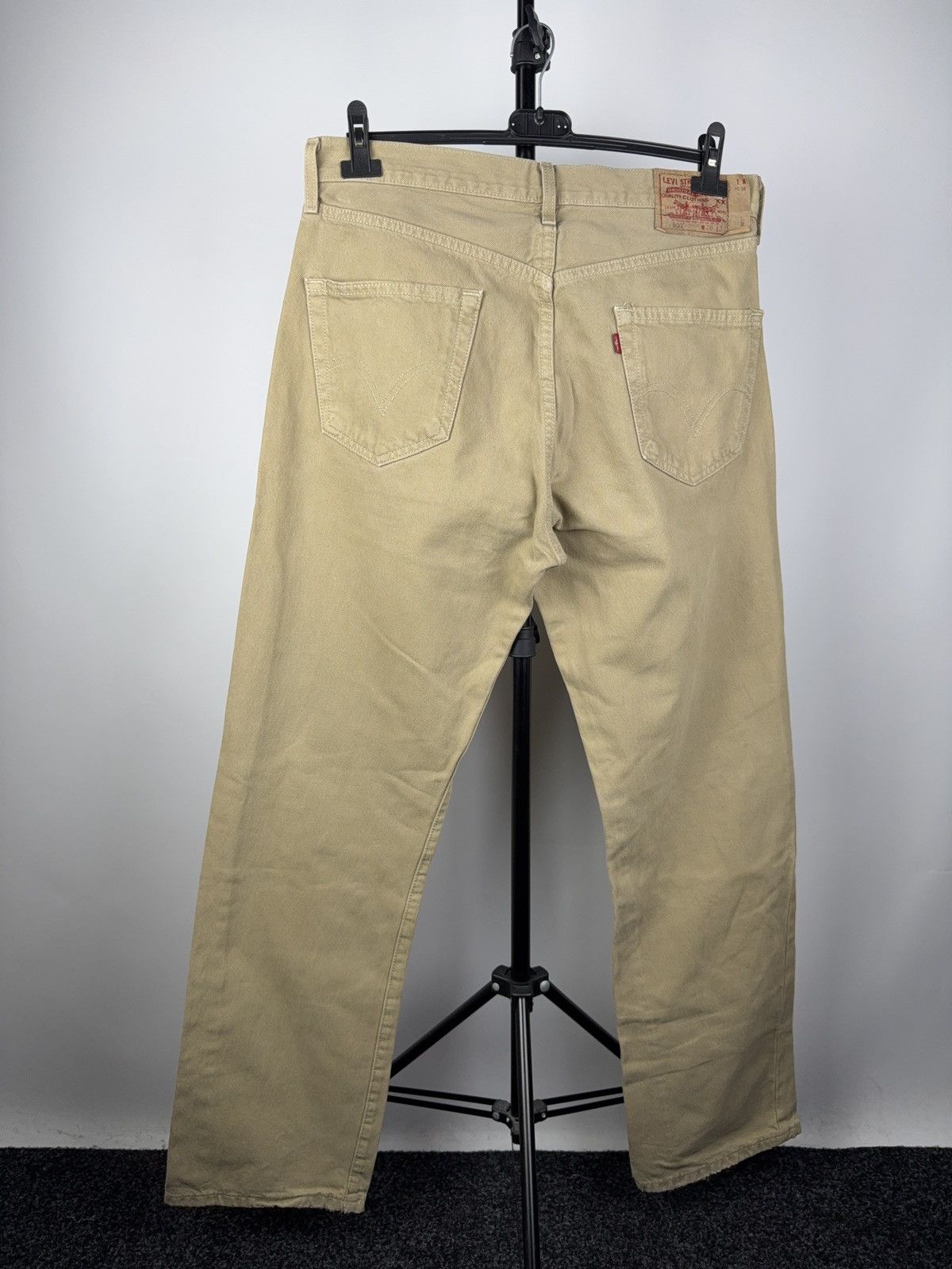 Levi's × Levi's Vintage Clothing Vintage 00s Levi’s 501 Beige Straight Fit Denim Jeans Size US 35 - 10 Thumbnail