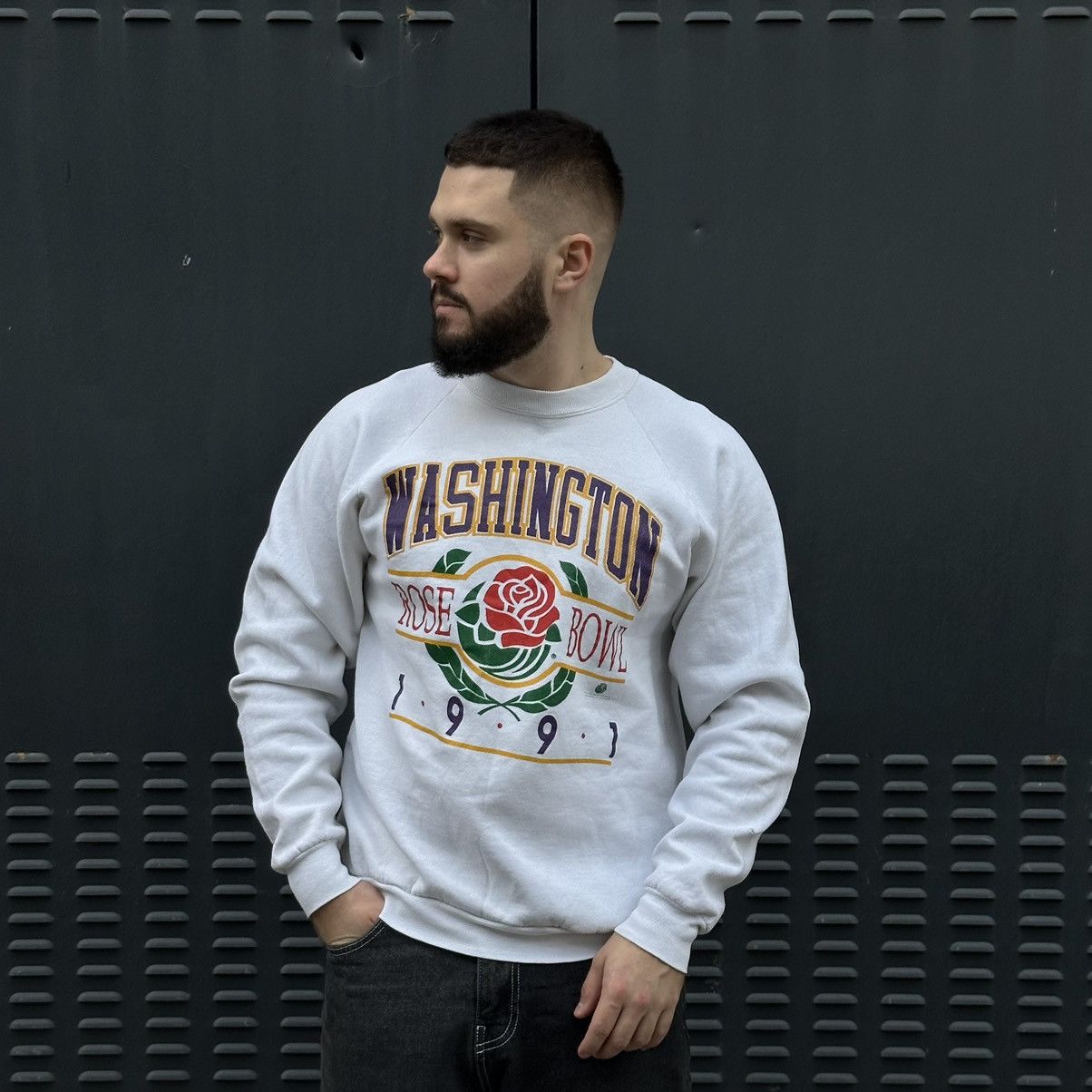 Antique Rivet Vintage Washington Rose Bowl Sweatshirt 1991 Big Logo Y2K Size US M / EU 48-50 / 2 - 1 Thumbnail