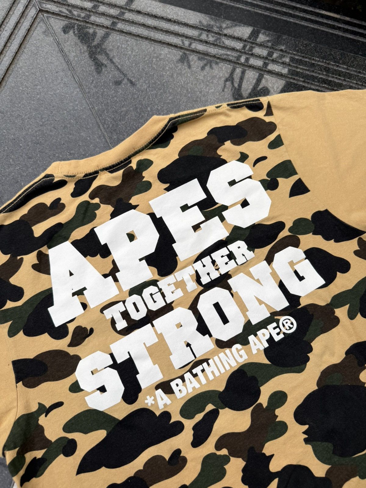 Vintage 90’s BAPE BATHING APE APES STRONGER RARE MULTI LOGO TSHIRT Size US M / EU 48-50 / 2 - 11 Thumbnail