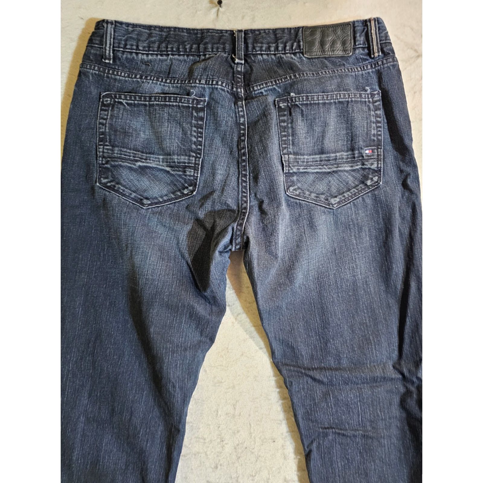 Tommy Hilfiger VINTAGE Tommy Hilfiger Jeans Denim 5 Pocket Mens Size 36x34 Dark Wash 90s USA Size US 36 / EU 52 - 3 Thumbnail