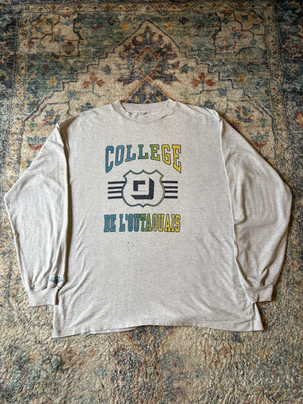 Vintage Vintage College De L’outaouais Spellout Long Sleeve T-shirt Size US XL / EU 56 / 4 - 1 Thumbnail