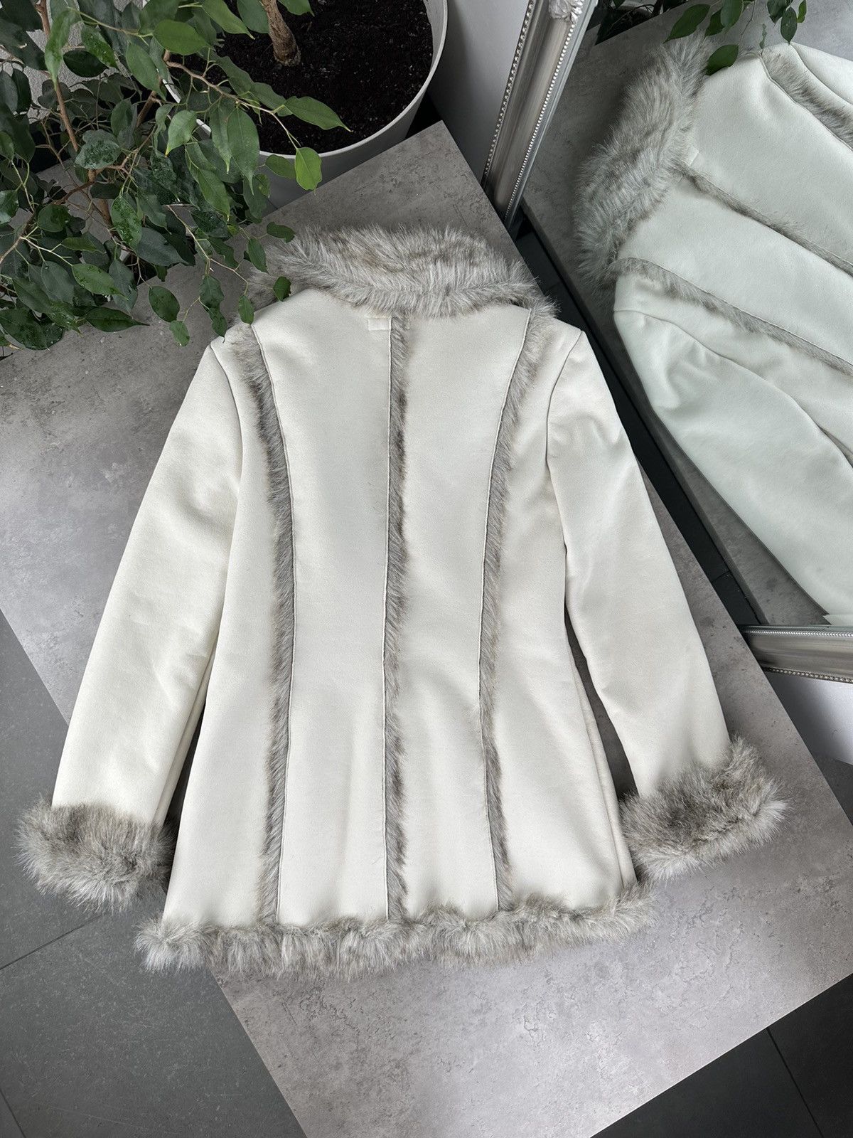 Bebe Bebe Faux Sheepskin Coat Size M / US 6-8 / IT 42-44 - 9 Thumbnail