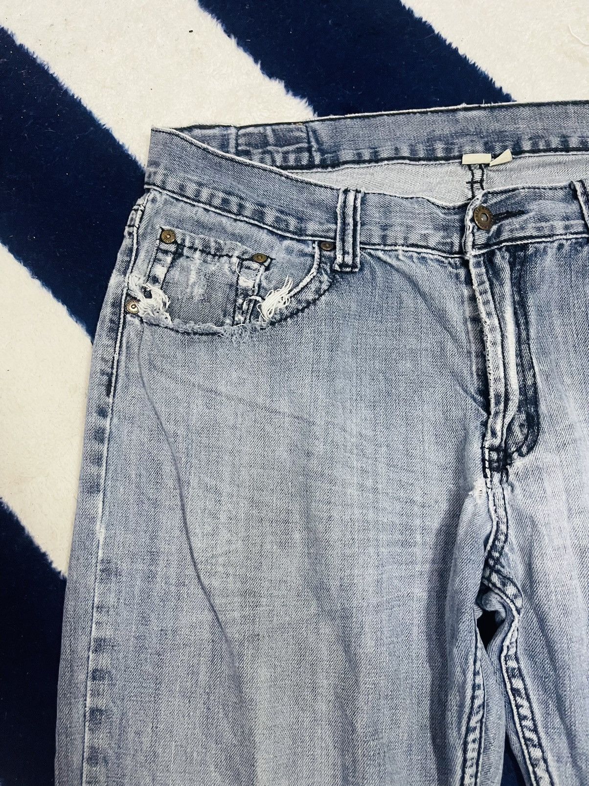Japanese Brand Flypaper Straight Cut Distressed Jeans (16) Size US 34 / EU 50 - 14 Thumbnail