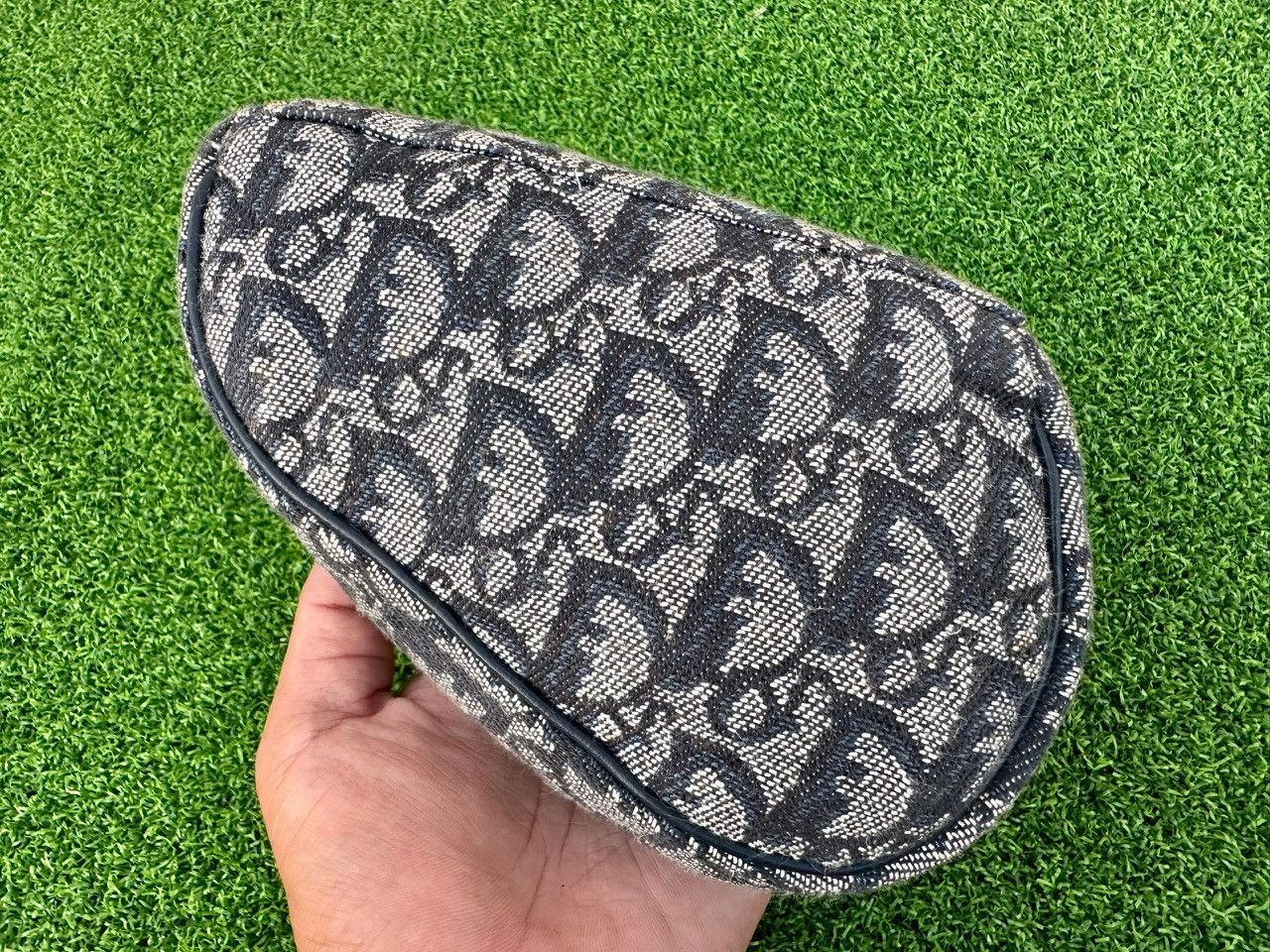 Dior Authentic Christian Dior Diorrisimo Saddle Trotter Pouch Size ONE SIZE - 2 Thumbnail