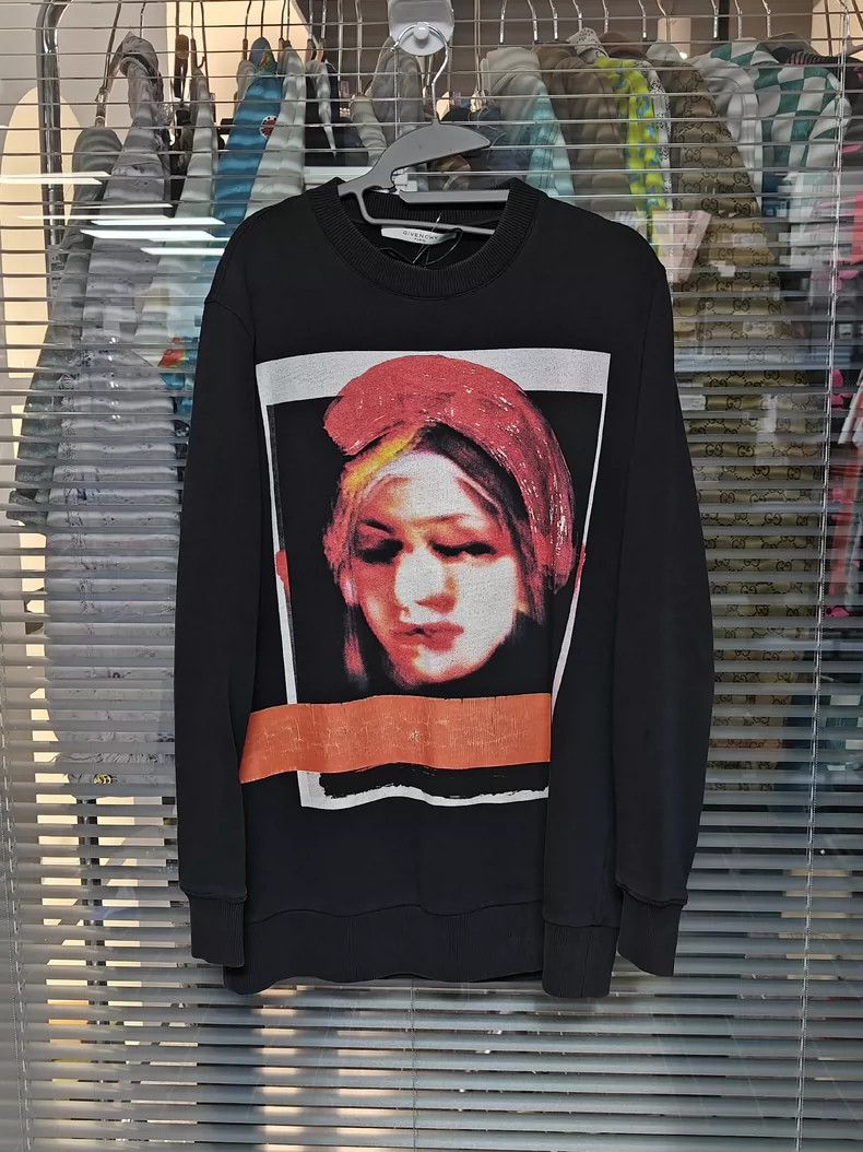Givenchy Long Sleeve DY7991