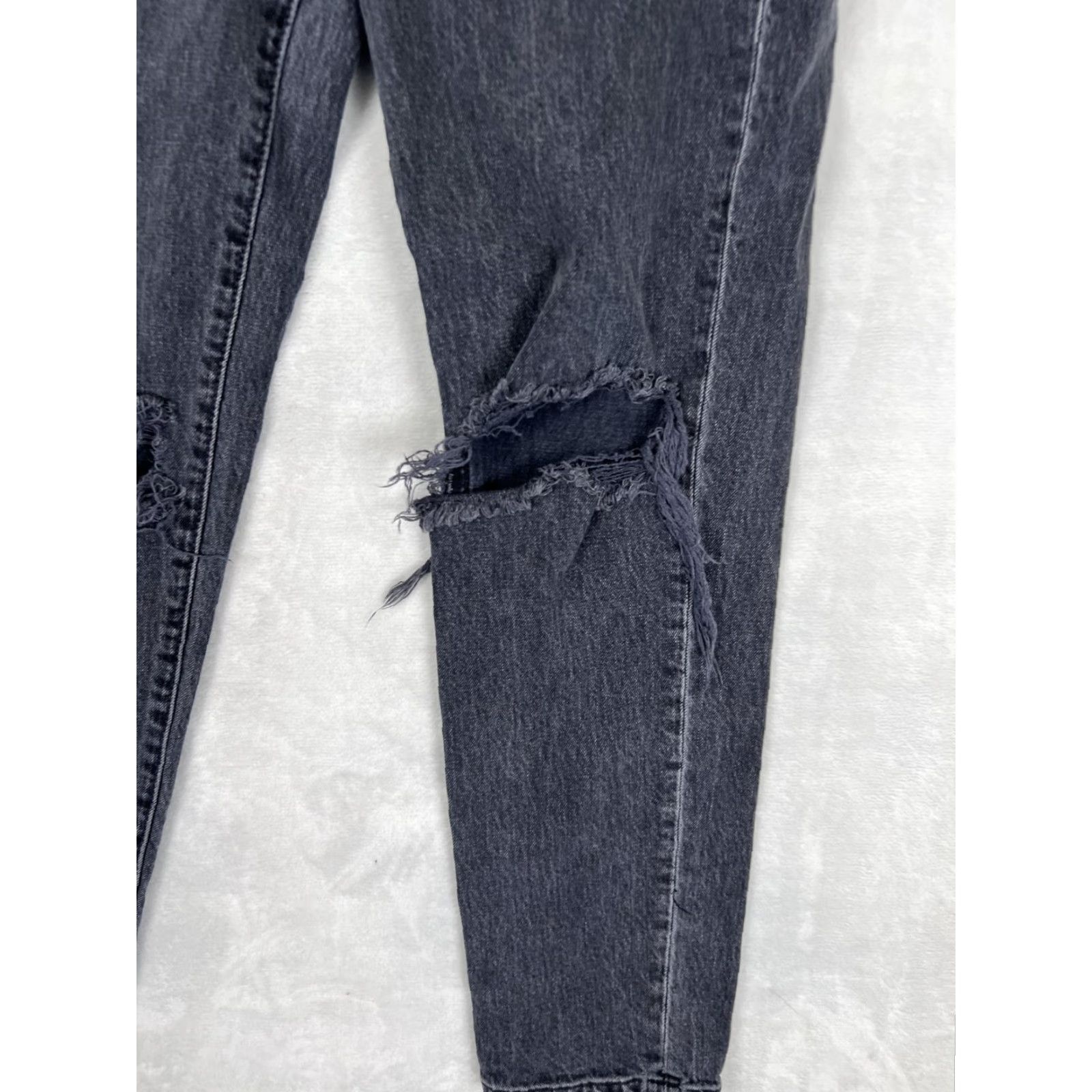 Lucky Brand Lucky Brand High Rise Mom Drew Jeans Womens 2/26 Charcoal Gray Distressed Denim Jeans Women Size 26" / US 2 / IT 38 - 2 Thumbnail