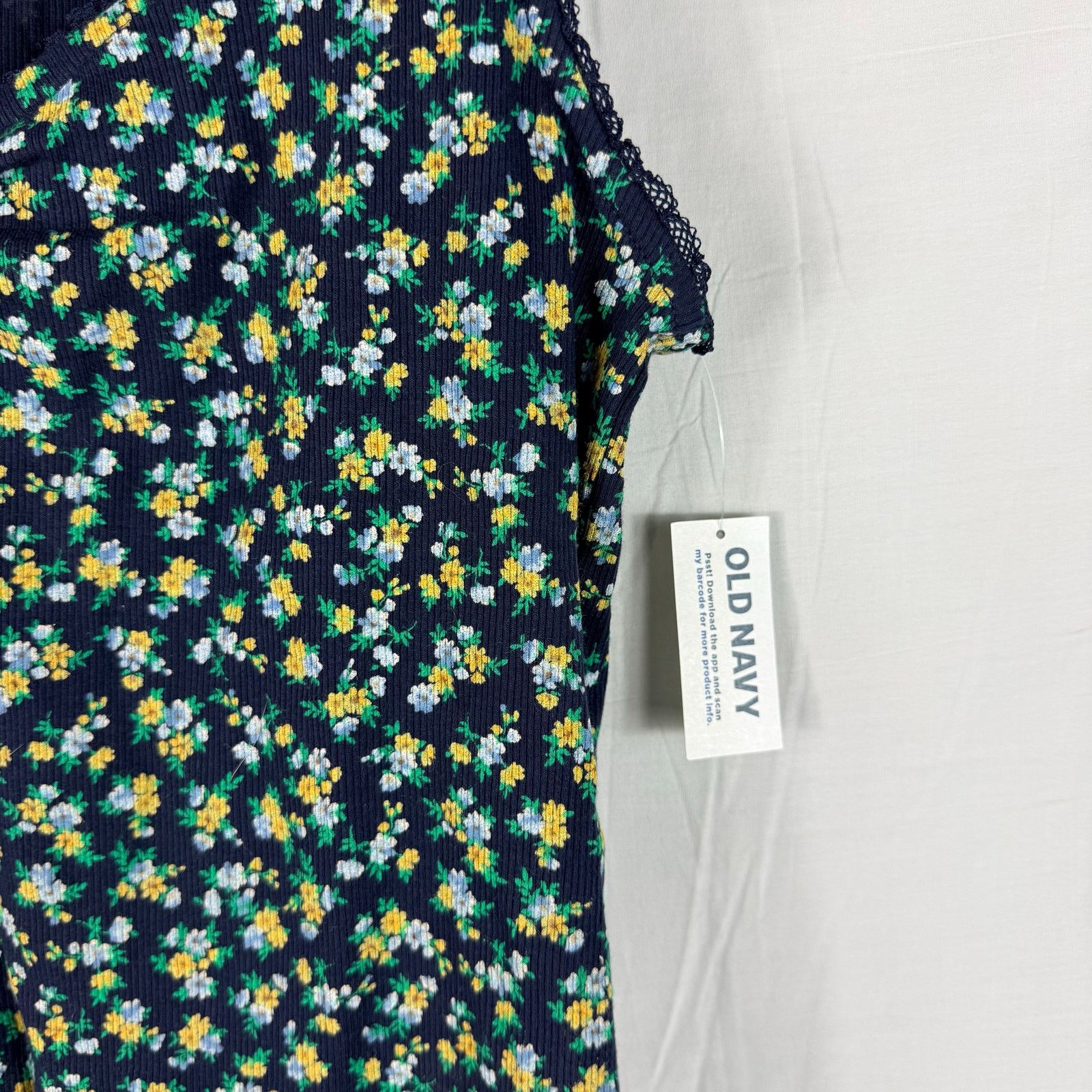 Old Navy OLD NAVY XL Shirt Lot Sleeveless Short Sleeve Floral BlueRed Size XL / US 12-14 / IT 48-50 - 9 Thumbnail