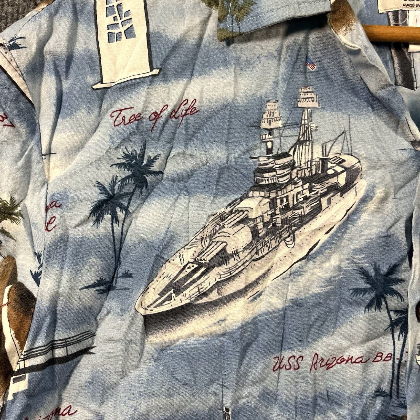 Vintage VINTAGE Kalaheo Hawaiian Shirt Mens L WW2 Pearl Harbor Memorial US Navy Battleships Graphic Print Blue Button-Up Short Sleeve Casual Shirt Size US L / EU 52-54 / 3 - 3 Thumbnail
