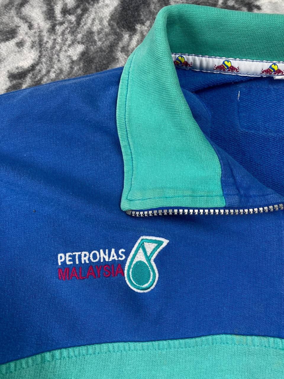 Red Bull Vintage Red Bull Sauber Petronas F1 Team 1/4 Zip Jacket Size US XL / EU 56 / 4 - 2 Thumbnail