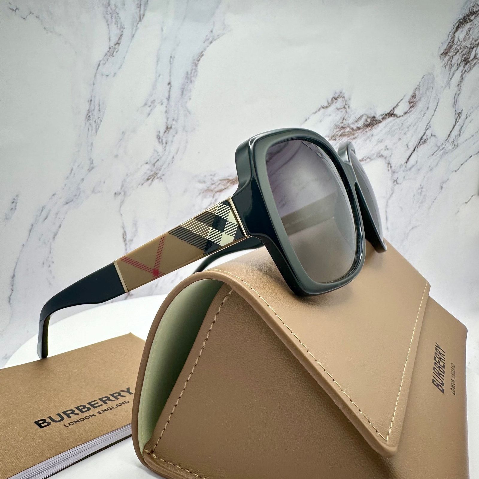 Burberry New Burberry Sunglasses Black Square Frames Checkered Arms Size ONE SIZE - 18 Thumbnail