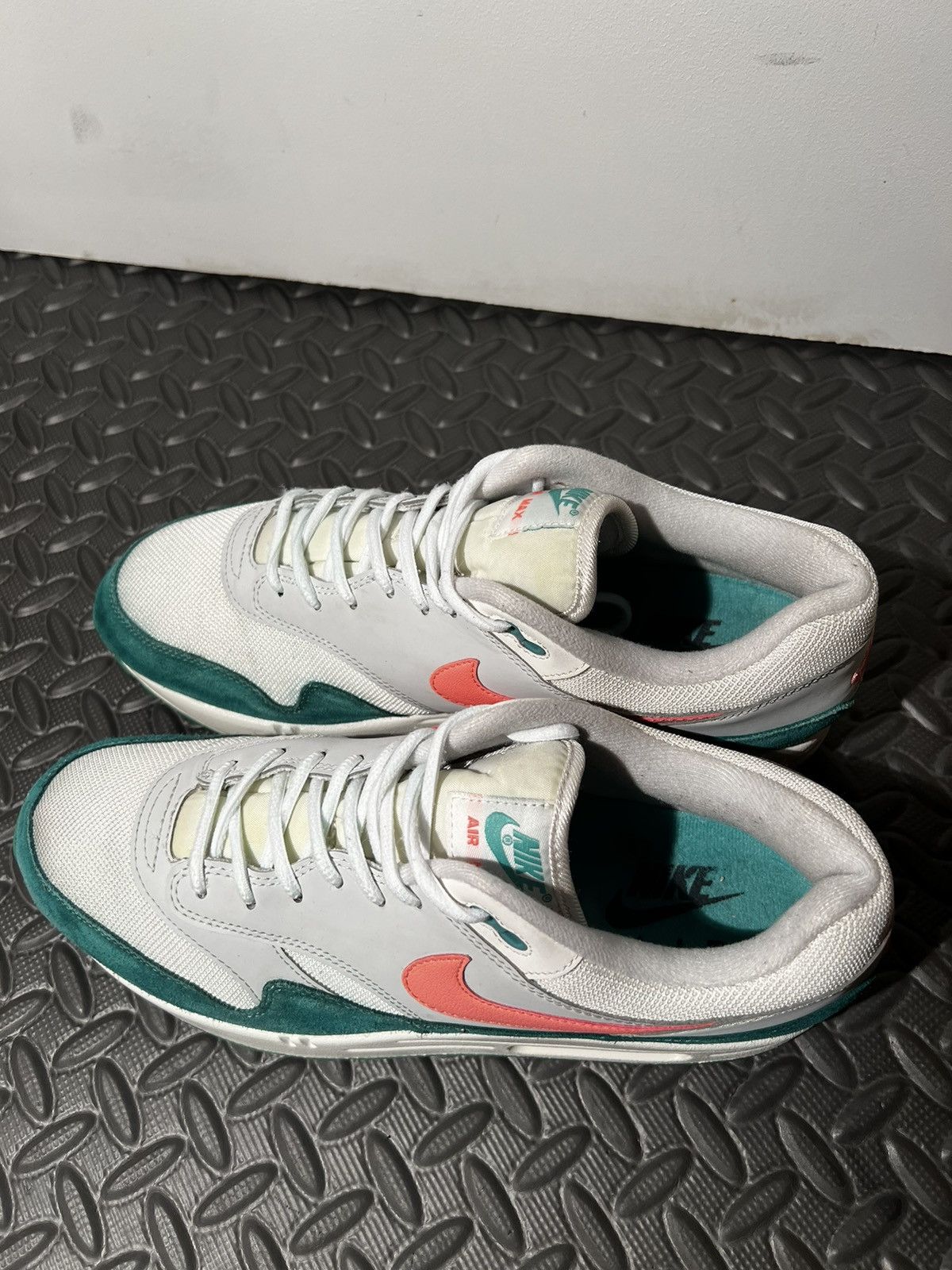 Nike RARE Nike Air Max 1 Watermelon size 11 Mens Shoes 2018 Size US 11 / EU 44 - 5 Thumbnail
