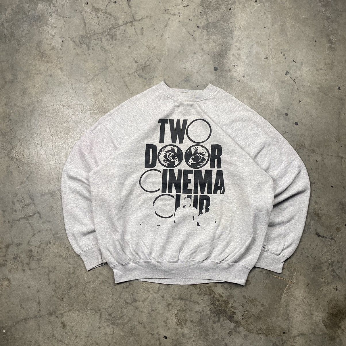 Band Tees y2k Two Door Cinema Club Band Crewneck Size US L / EU 52-54 / 3 - 1 Thumbnail