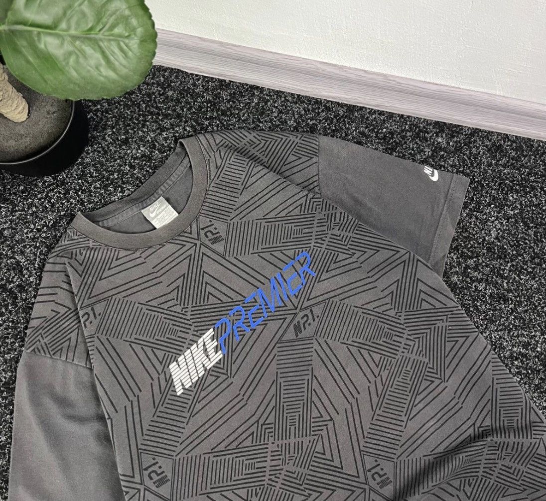 Nike Nike 71Primier vintage t-shirt over print blokecore techwear Size US XL / EU 56 / 4 - 2 Thumbnail