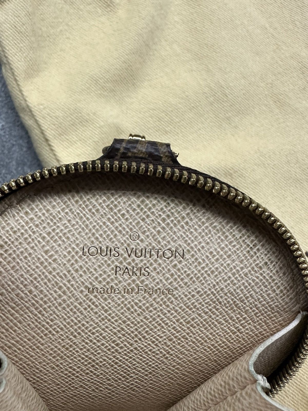 Louis Vuitton Louis Vuitton Multi Pochette Monogram Rare Round Coin Purse Size ONE SIZE - 15 Thumbnail
