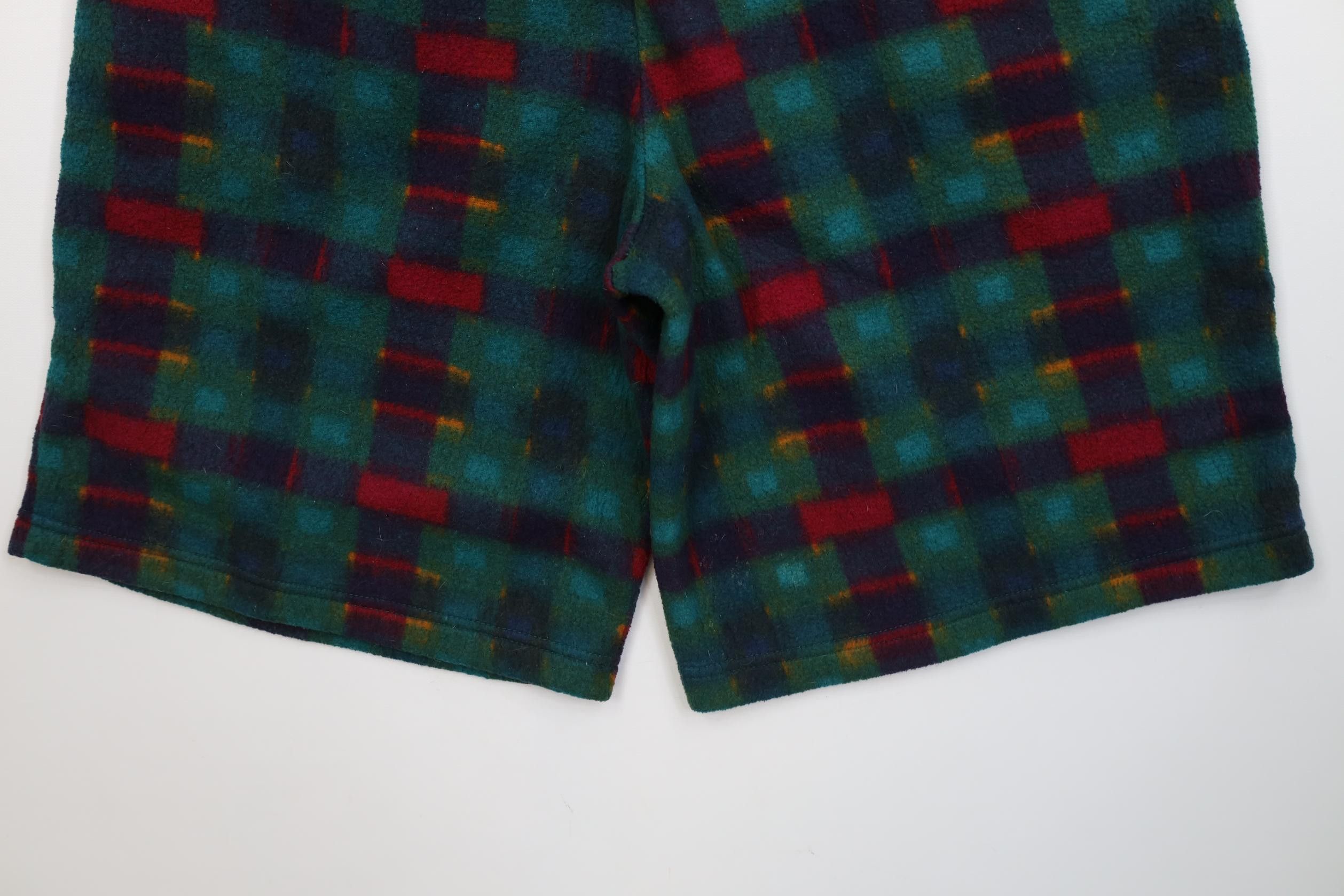 Vintage Vintage 90s Streetwear Rainbow Plaid Fleece Shorts Polyester Size US 32 / EU 48 - 11 Thumbnail