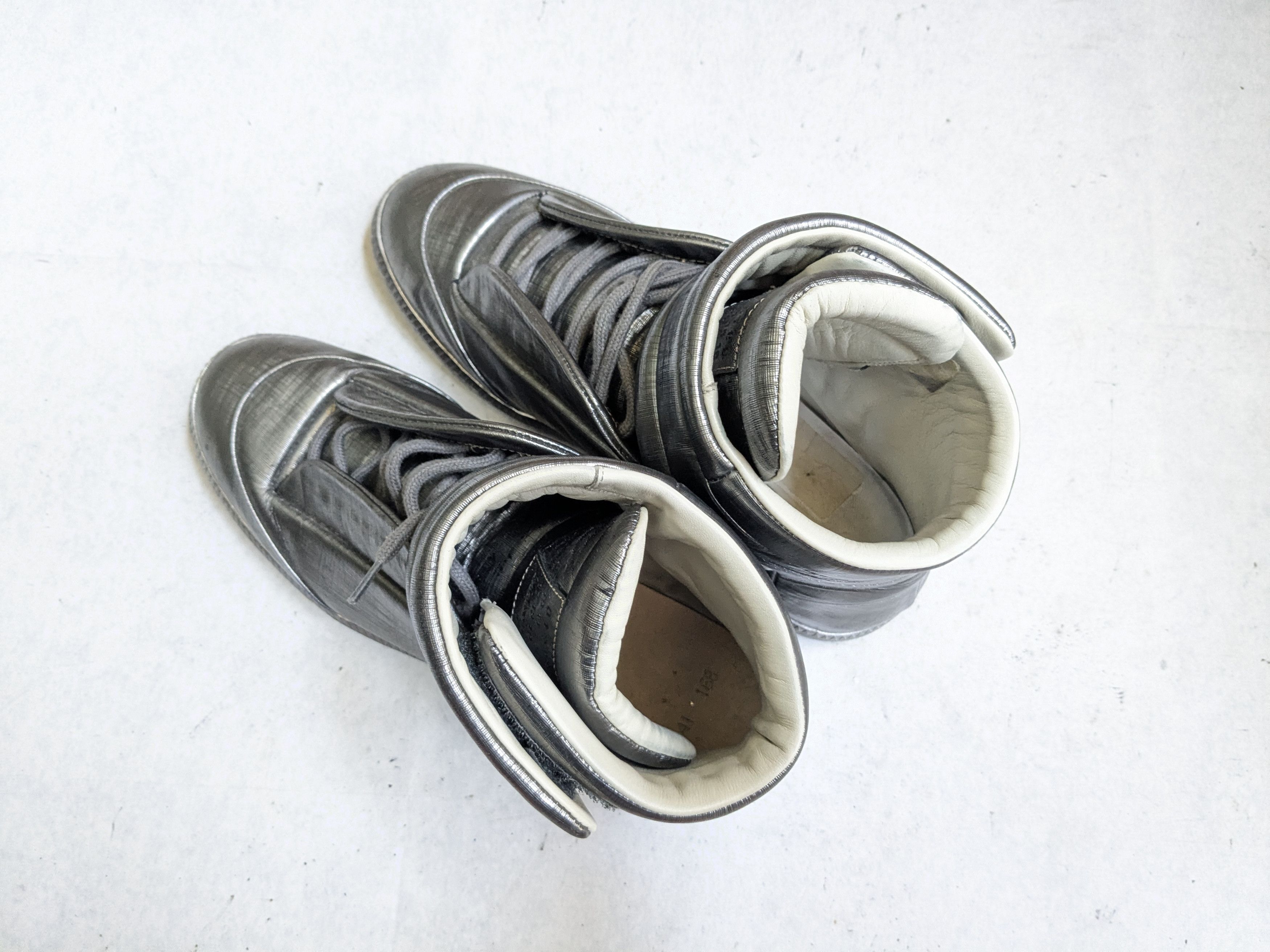 Maison Margiela Maison Margiela Future Silver 8 41 High Tops Leather Size US 8 / EU 41 - 17 Thumbnail
