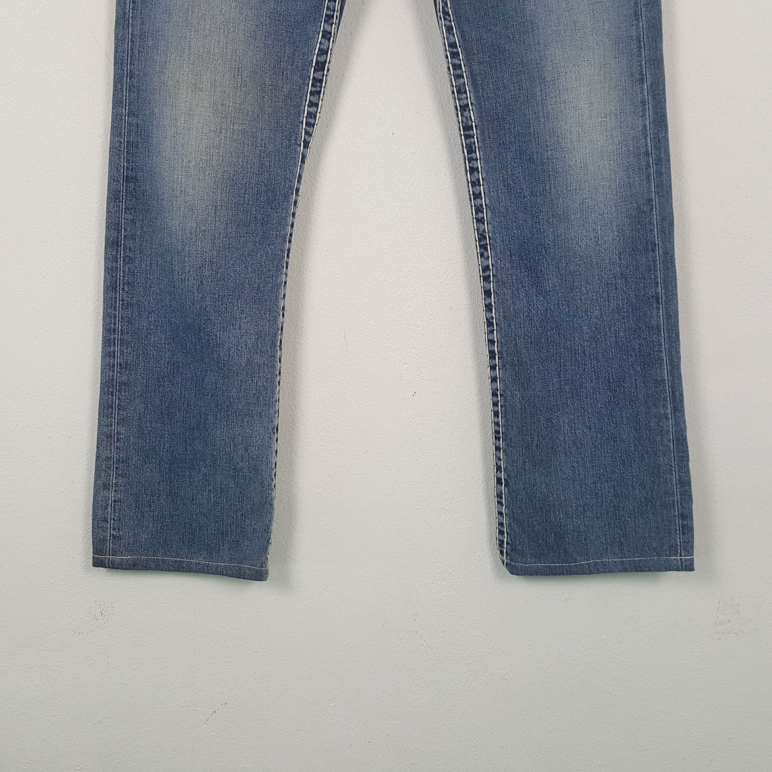 True Religion True Religion Streetwear Fashion Style Jeans C297N10 Size US 31 - 3 Thumbnail