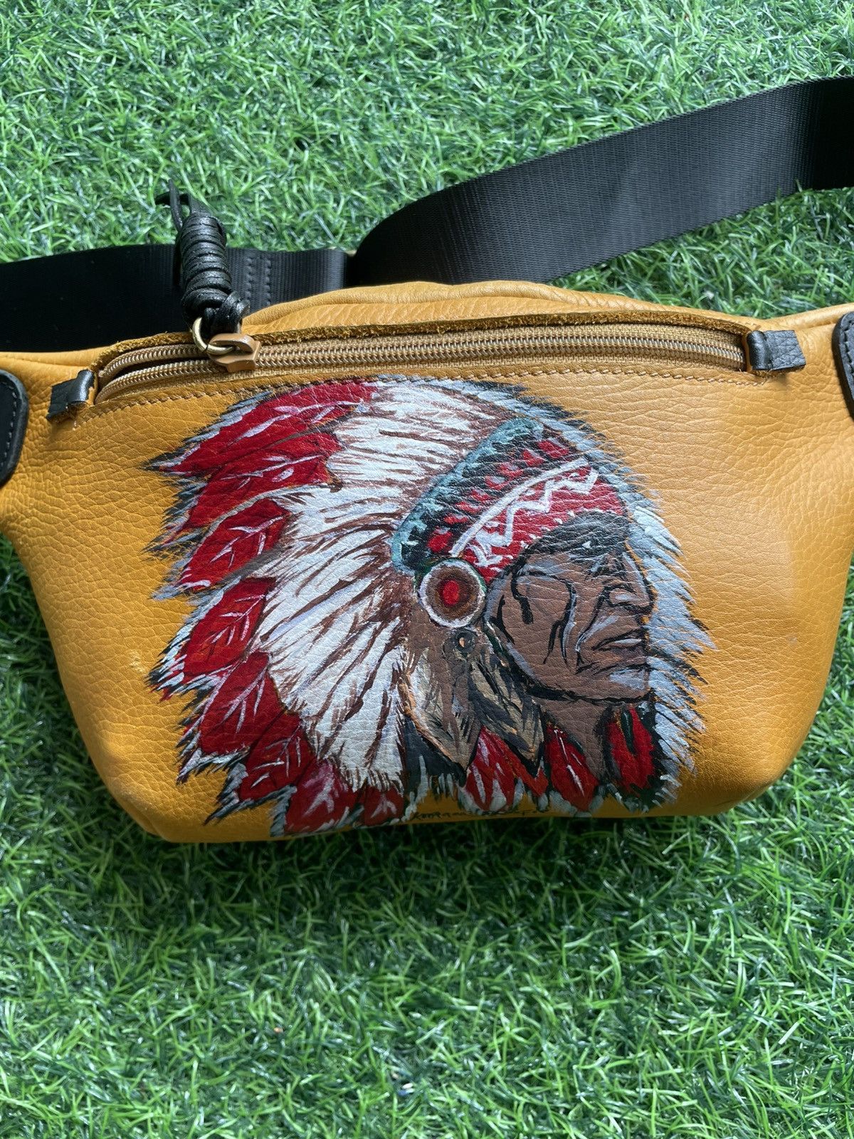 Handmade Authentic CUSTOM WAISTBAG Red Indian art Size ONE SIZE - 2 Thumbnail