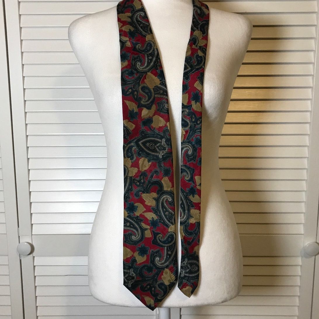 Other Manhattan Red Paisley Short Wide Men Necktie Size ONE SIZE - 2 Thumbnail