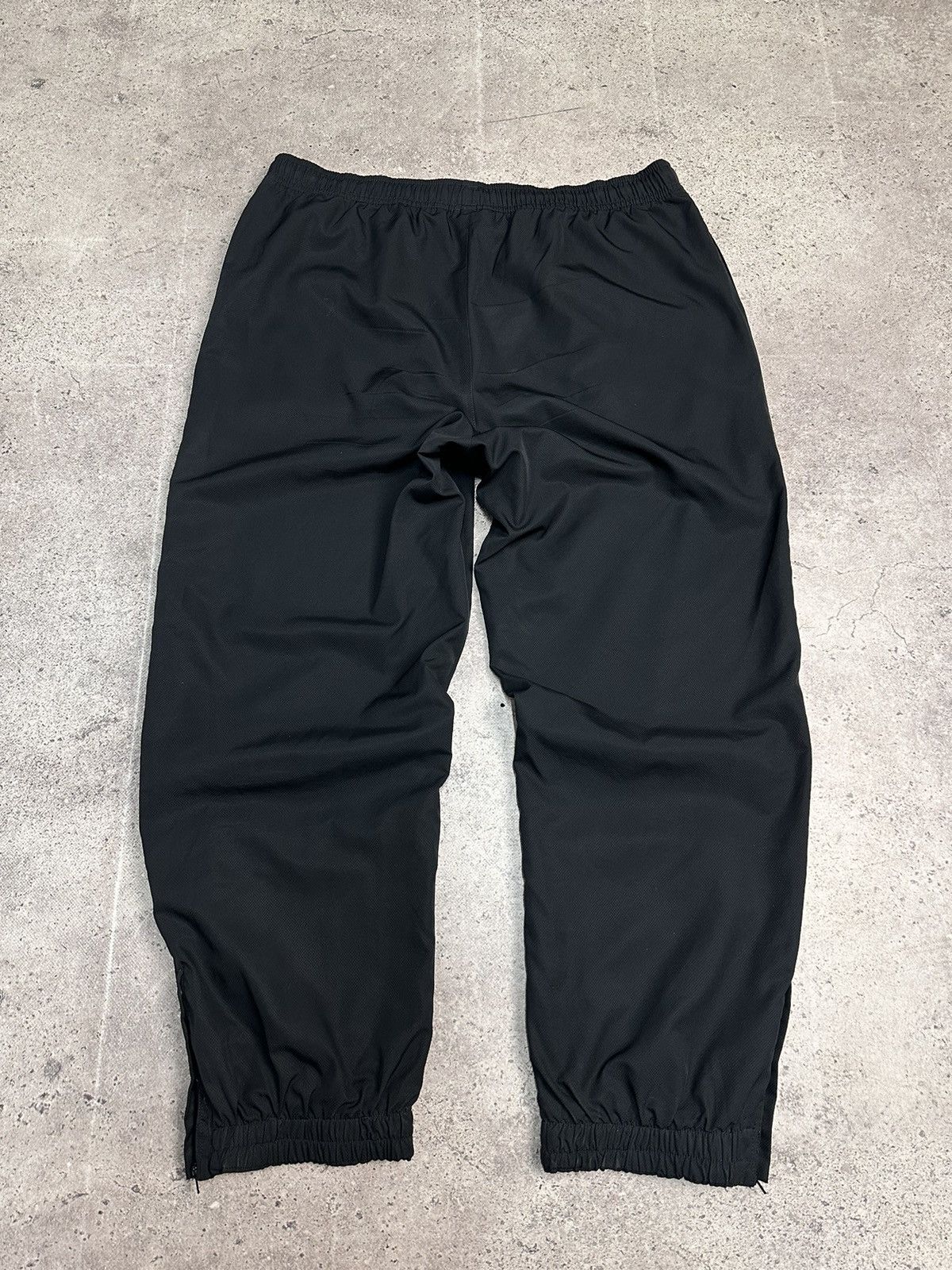 Lacoste Vintage Lacoste black track pants nylon minimal Y2K sport Size US 38 / EU 54 - 8 Thumbnail