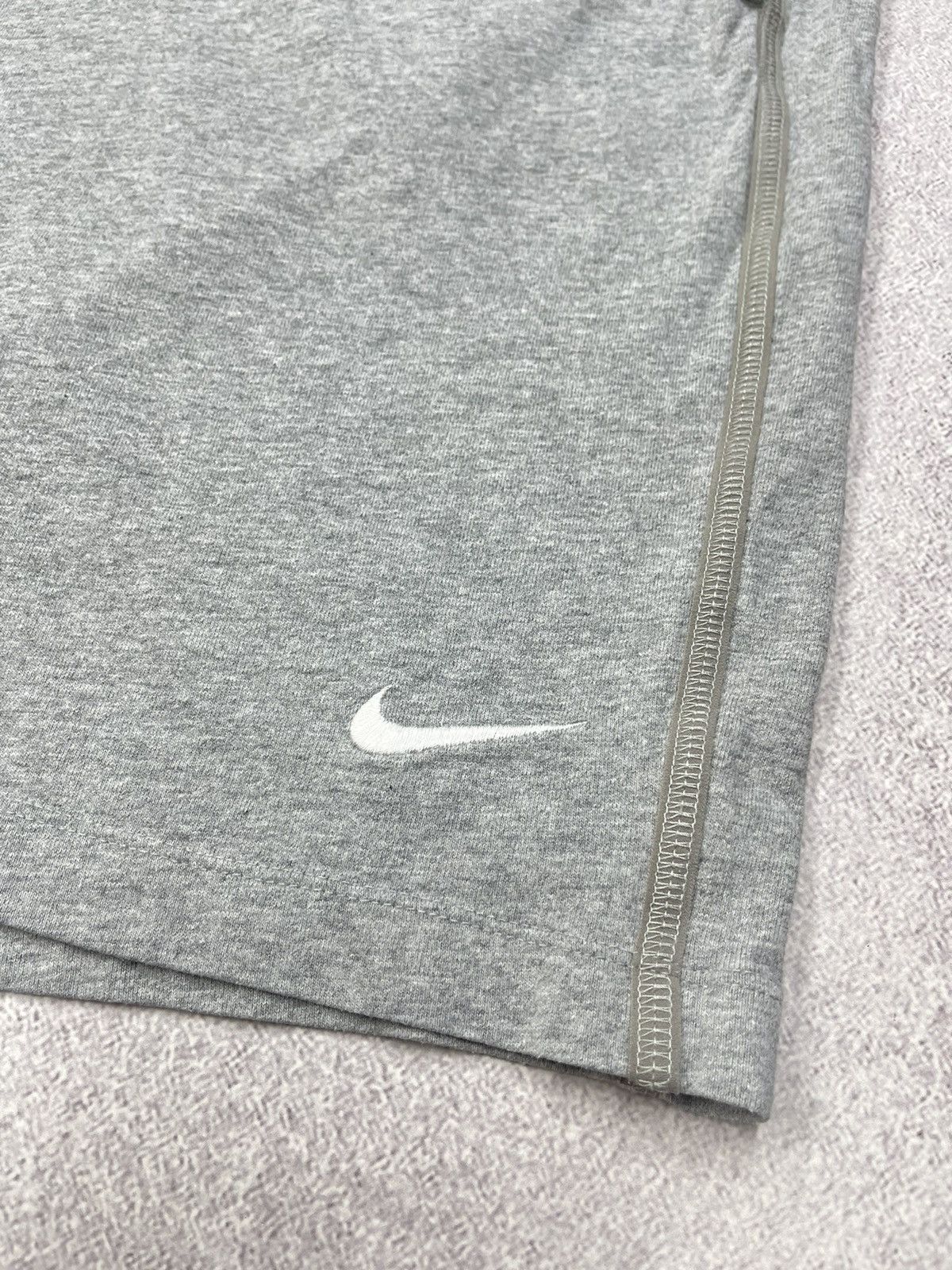 Nike Vintage Nike Basic Grey Shorts Swoosh Drill Y2K ACG TN Size US 38 / EU 54 - 4 Thumbnail