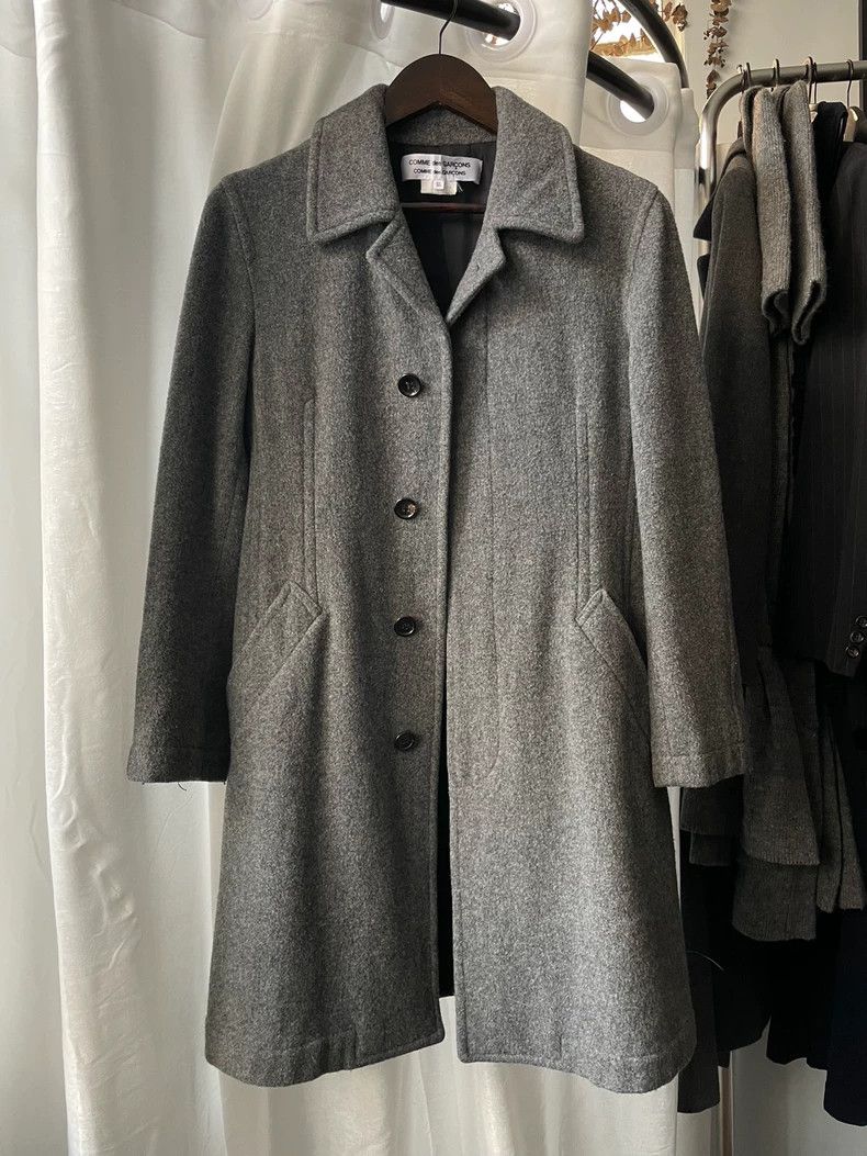 Comme des Garcons Comme des Garçons size ss Medieval women's wool overcoat Size S / US 4 / IT 40 - 1 Thumbnail