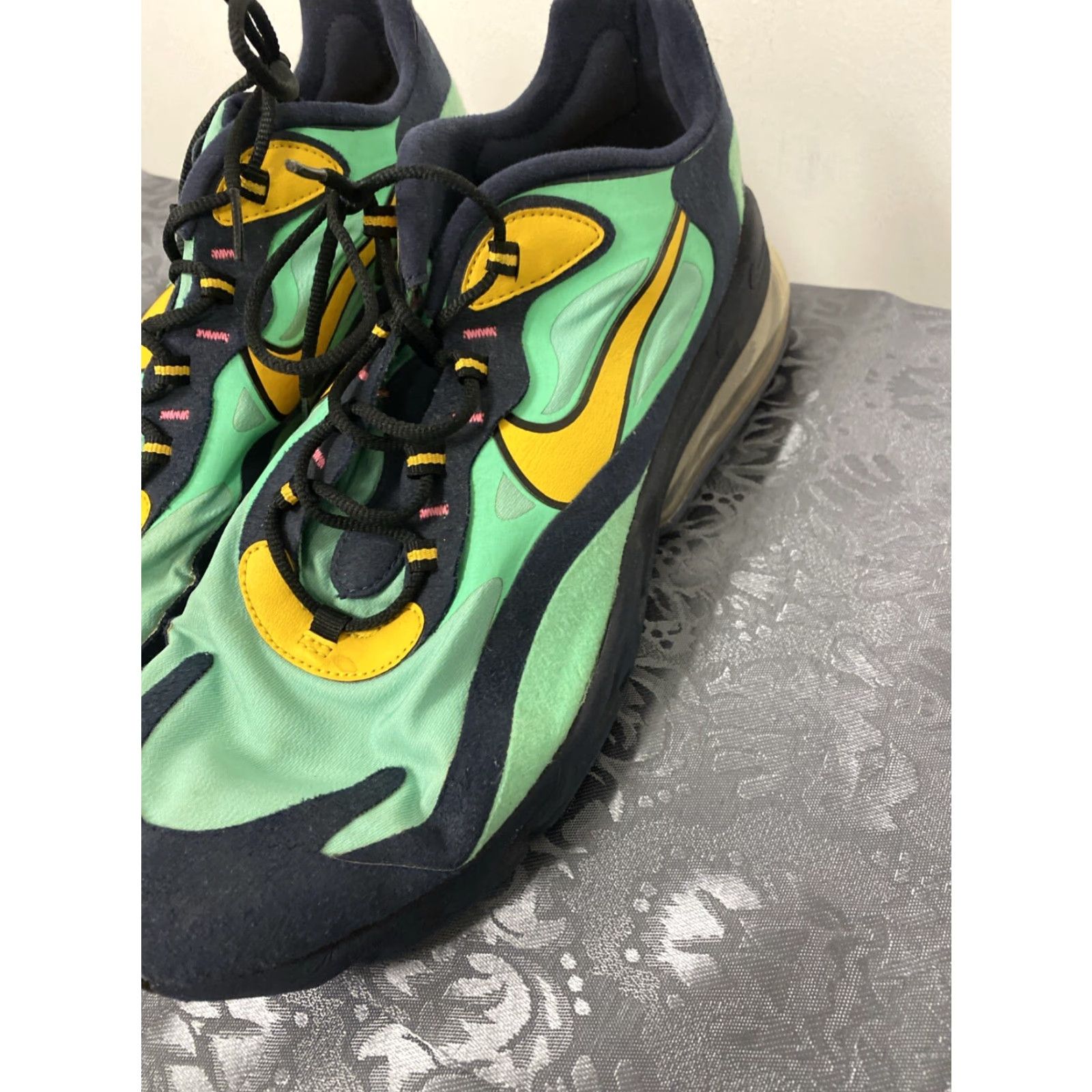 Nike Nike Air Max 270 React ENG Size 12 Mens Green Yellow Size US 11 / EU 44 - 2 Thumbnail