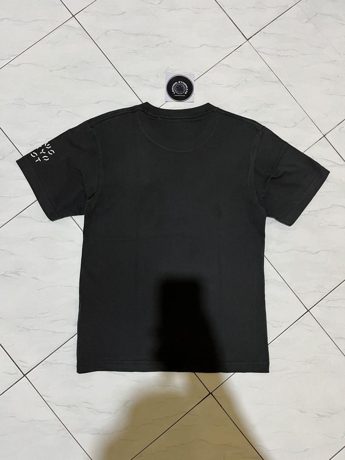 Kaws × Uniqlo 🔥 Uniqlo X Kaws Tokyo First Logo Tee Size US XS / EU 42 / 0 - 4 Thumbnail