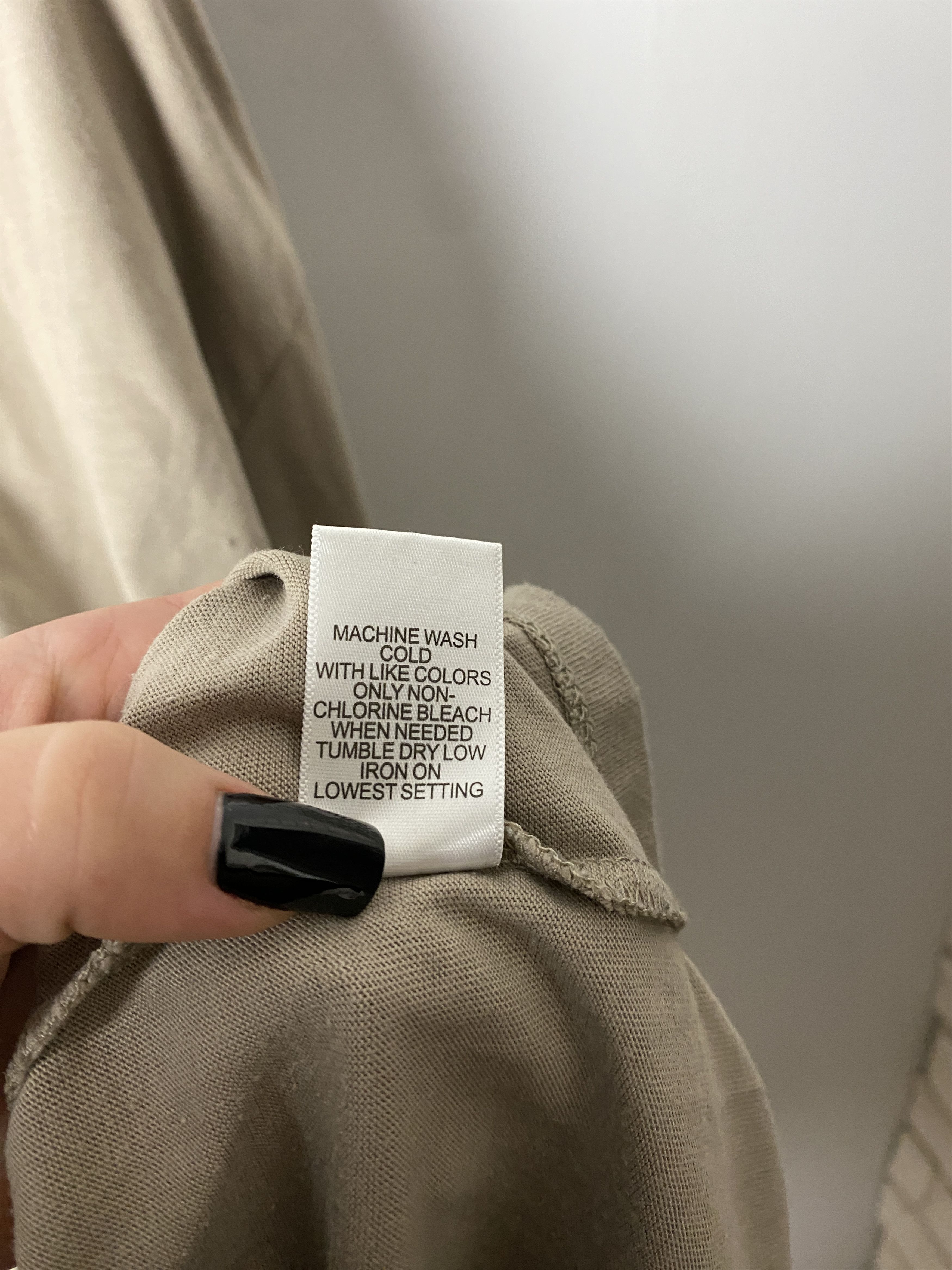 Essentials Essentials Fear of God basic small logo t-shirt tee Size US L / EU 52-54 / 3 - 6 Thumbnail