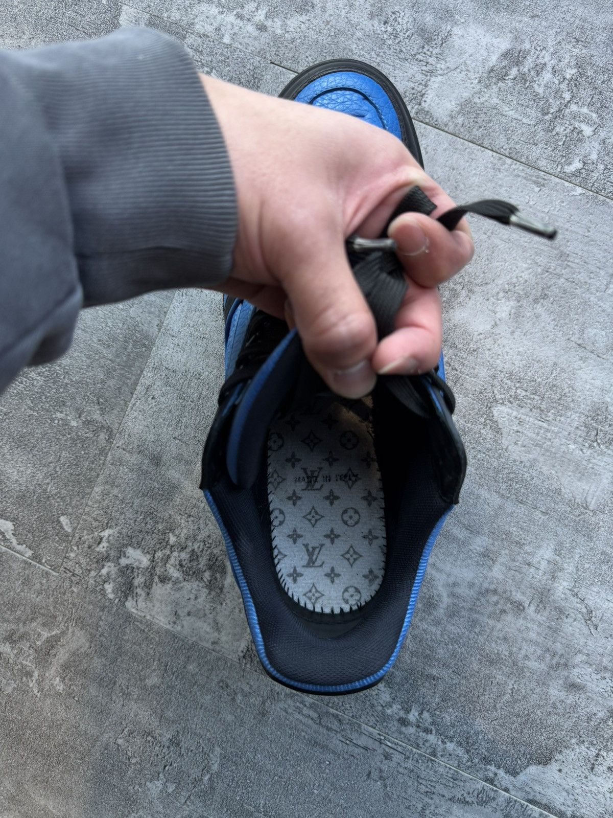 Louis Vuitton Louis Vuitton LV Trainer sneakers in black and blue calfskin Size US 8 / EU 41 - 8 Thumbnail