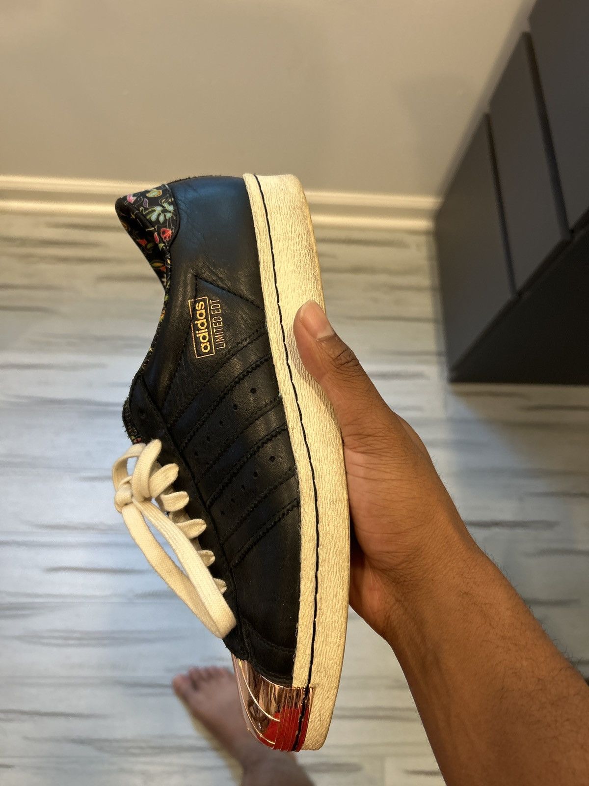 Adidas Adidas superstars Size US 10.5 / EU 43-44 - 5 Thumbnail
