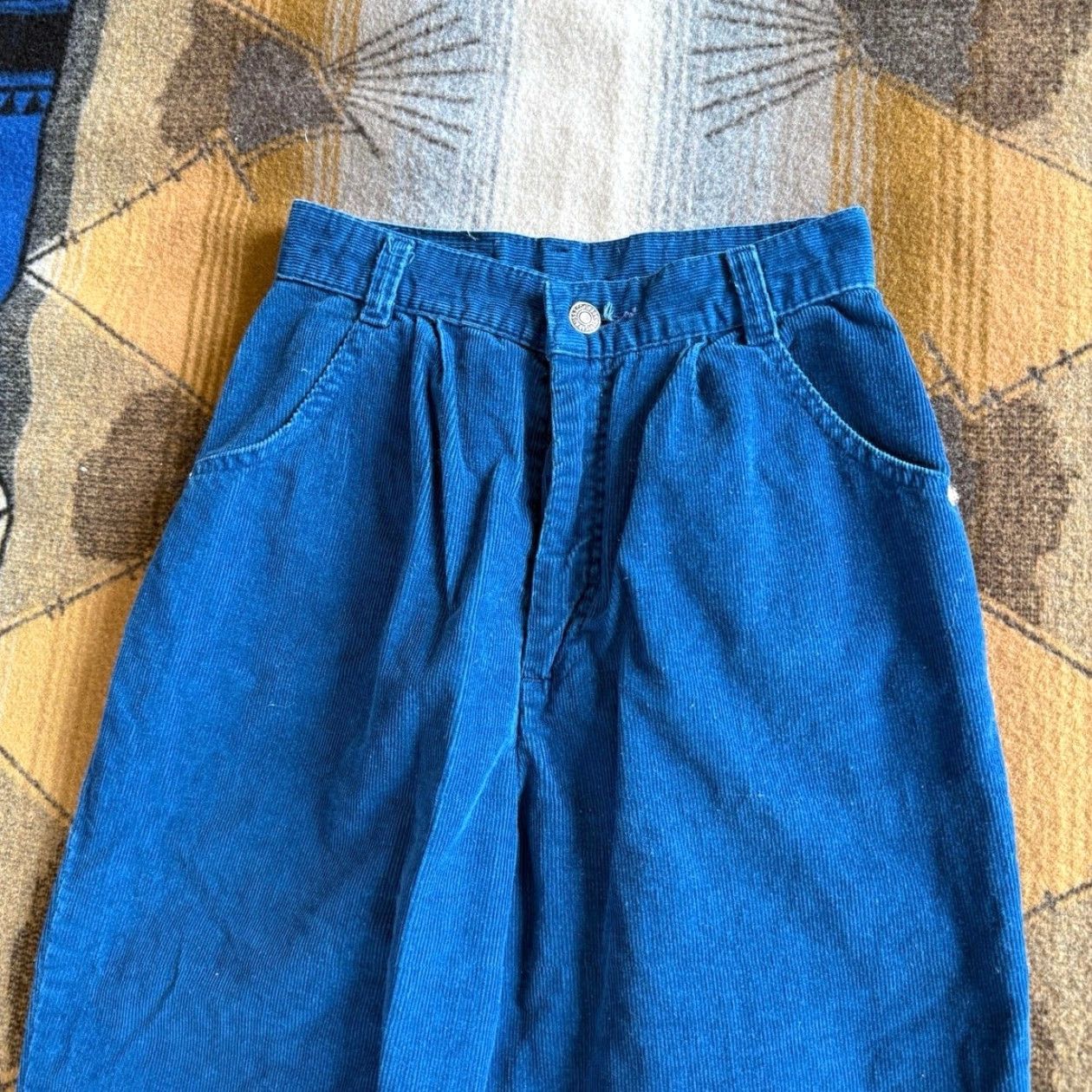 Levi's VINTAGE Levi's Women's Corduroy Pants Blue 25x31 Regular Inseam 31 80s 80s USA Corduroy Pants White Tab Rare Girls Womens Size 42" / US 20 - 4 Thumbnail