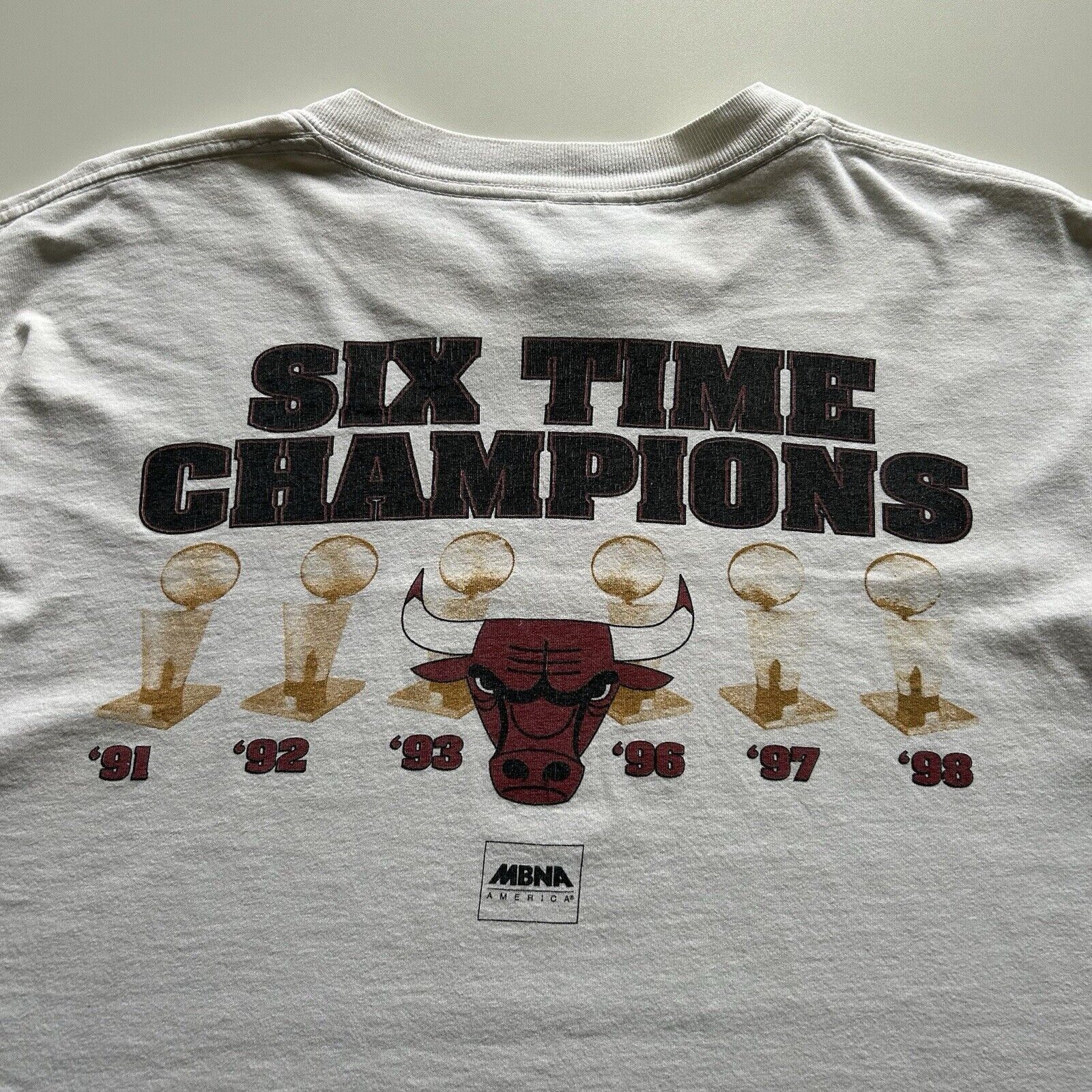 NBA Vintage 90s Chicago Bulls NBA Six Time Champions T Shirt XL Size US XL / EU 56 / 4 - 2 Thumbnail