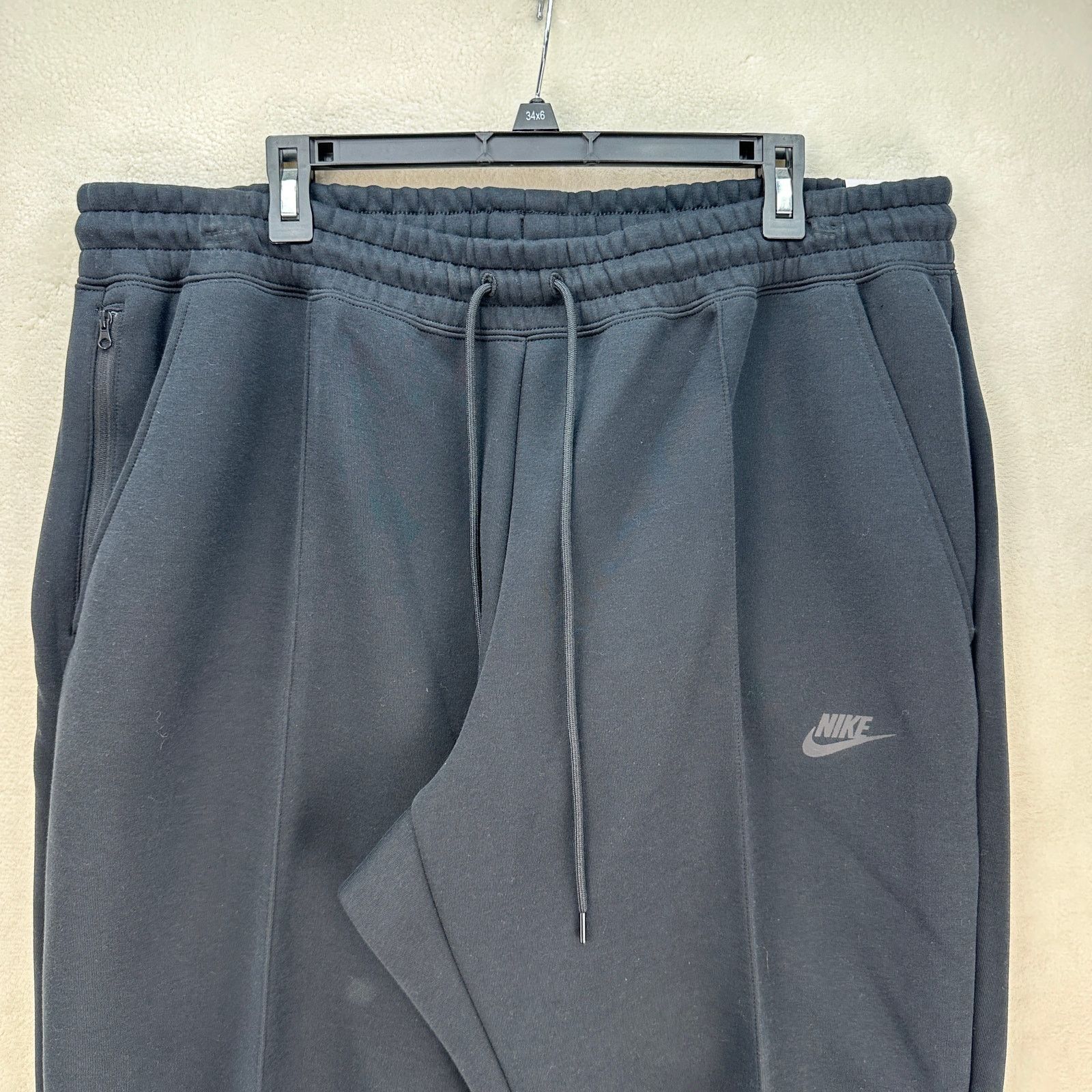 Nike NIKE WOMEN'S PLUS 1X TECH FLEECE MID RISE WIDE LEG JOGGER Size 38" / US 16 / IT 52 - 2 Thumbnail