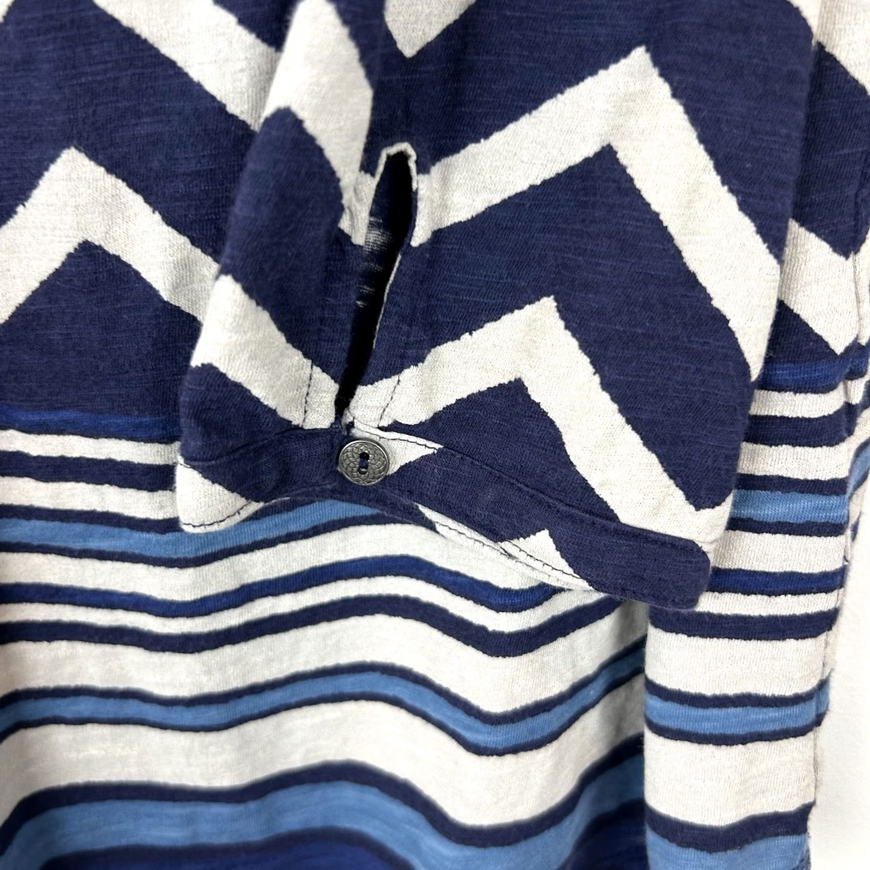 Lucky Brand Lucky Brand Top Womens Medium M Blue White Chevron Casual Boho Size M / US 6-8 / IT 42-44 - 4 Thumbnail