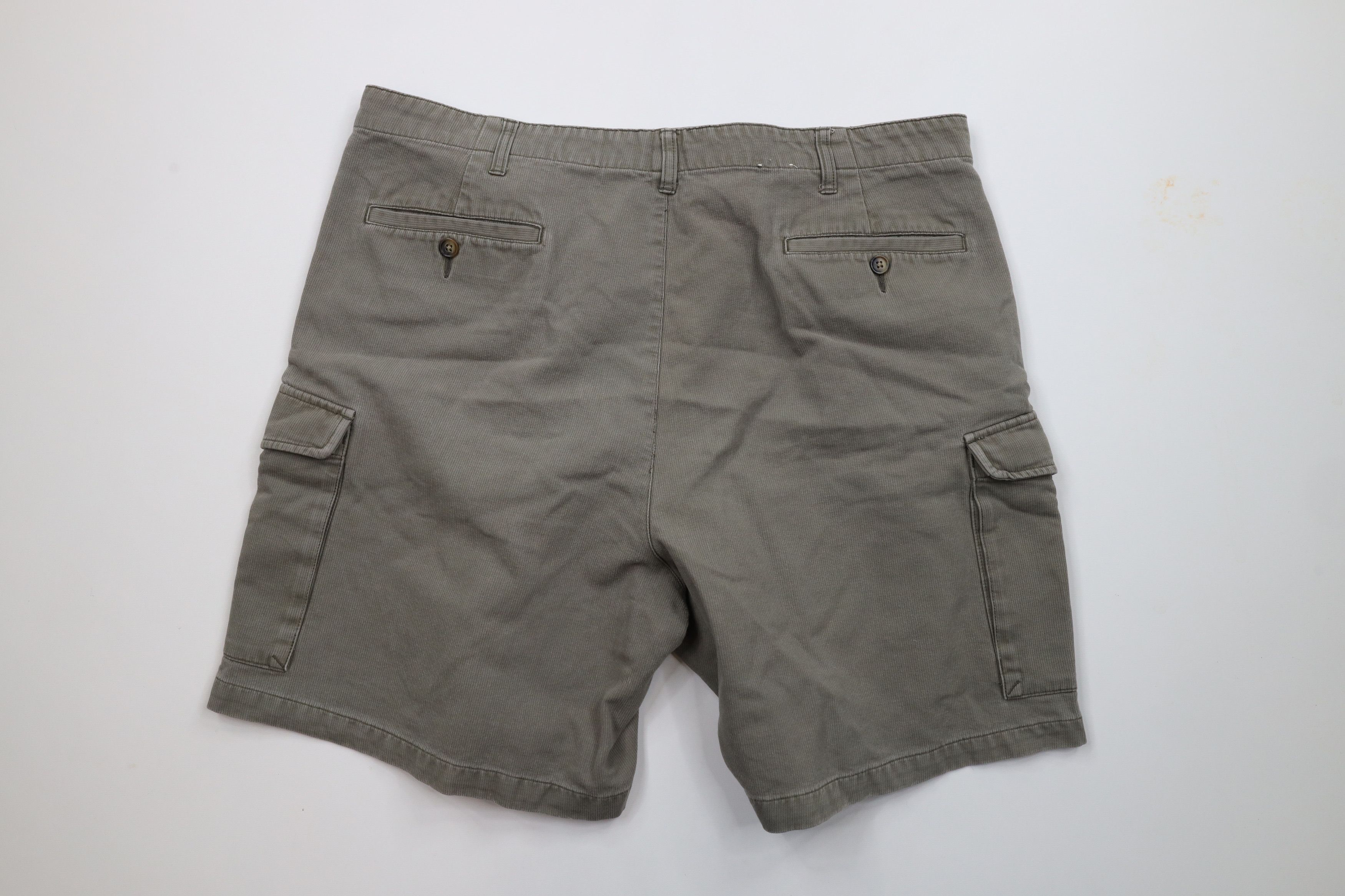 Eddie Bauer × Vintage Vintage 90s Eddie Bauer Ribbed Above Knee Cargo Shorts Green Size US 40 / EU 56 - 7 Thumbnail