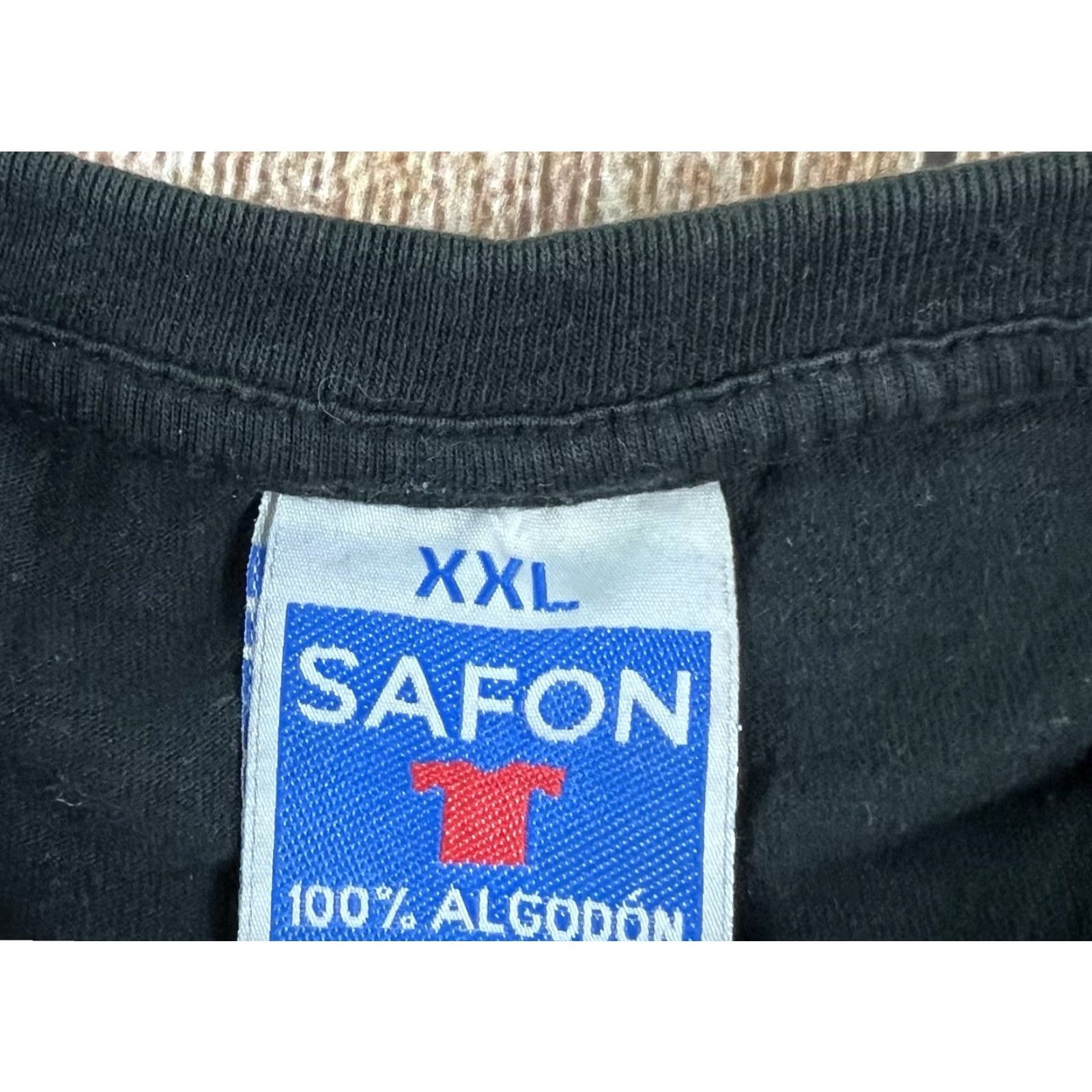 Vintage VINTAGE Safon Barcelona Spain Bull Black T Shirt 2XL Men Graphic Print Short Sleeve Retro Cowboy Sports Mens Size US XXL / EU 58 / 5 - 7 Thumbnail