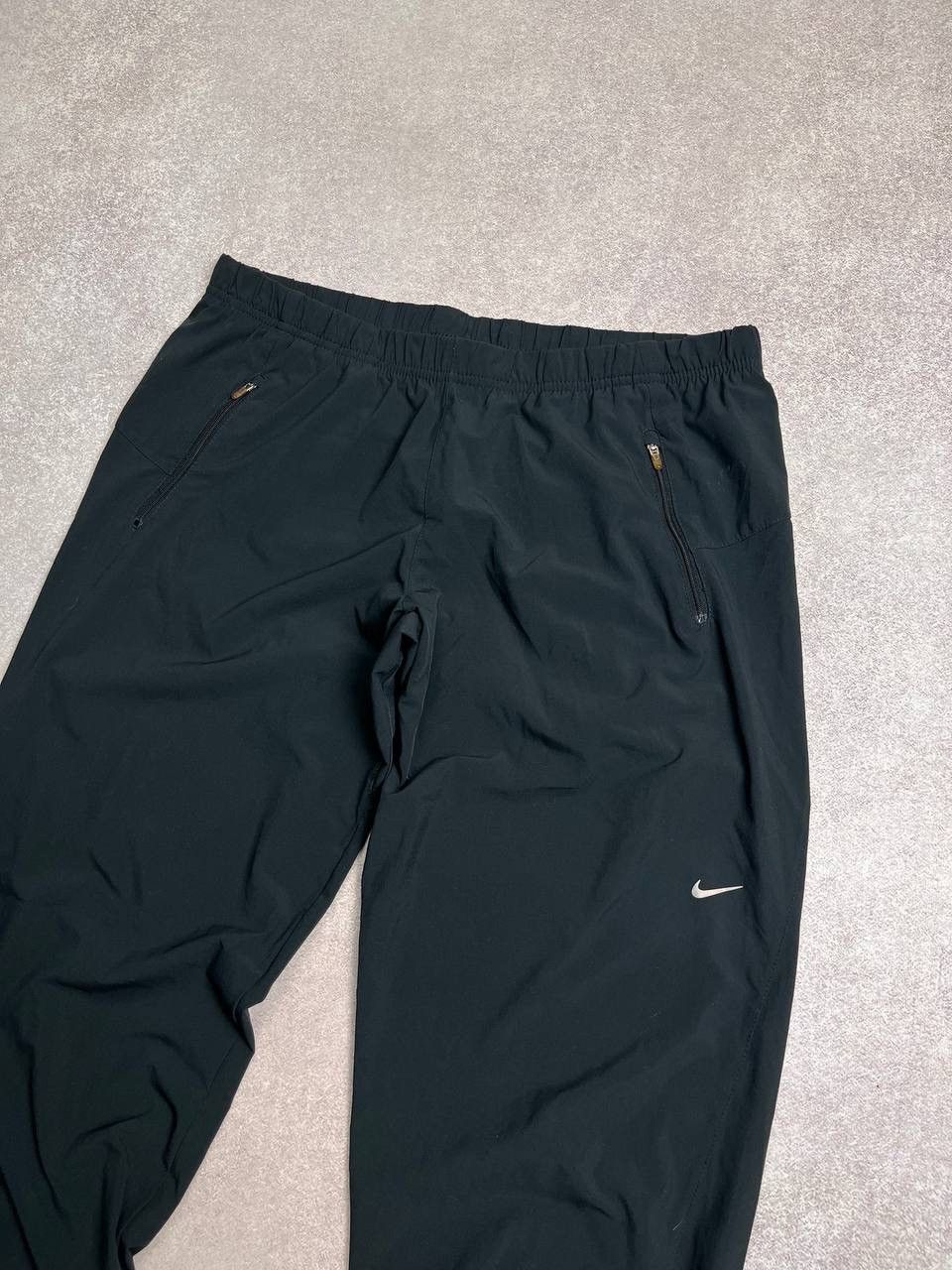 Nike × Vintage Vintage Nike Swoosh Baggy Nylon Trackpants L Size US 34 / EU 50 - 3 Thumbnail