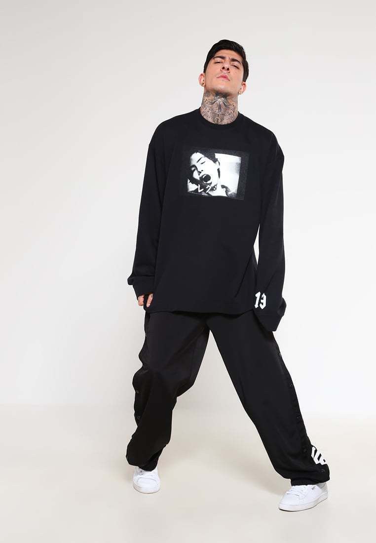 Fenty × Puma Puma Fenty by Rihanna L/S Unisex Graphic Crewneck T-Shirt Size US XL / EU 56 / 4 - 10 Thumbnail