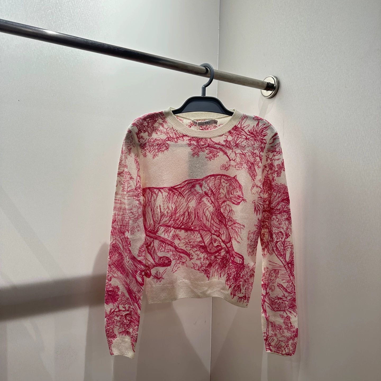 Dior Dior animal embroidery cashmere knit sweater 38 Size S / US 4 / IT 40 - 1 Thumbnail