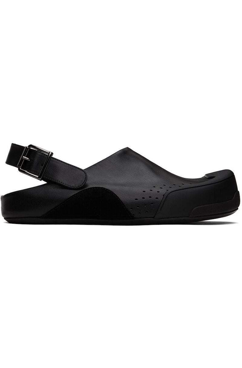 o1mle0126 Fussbett Sabot Sandals in Black