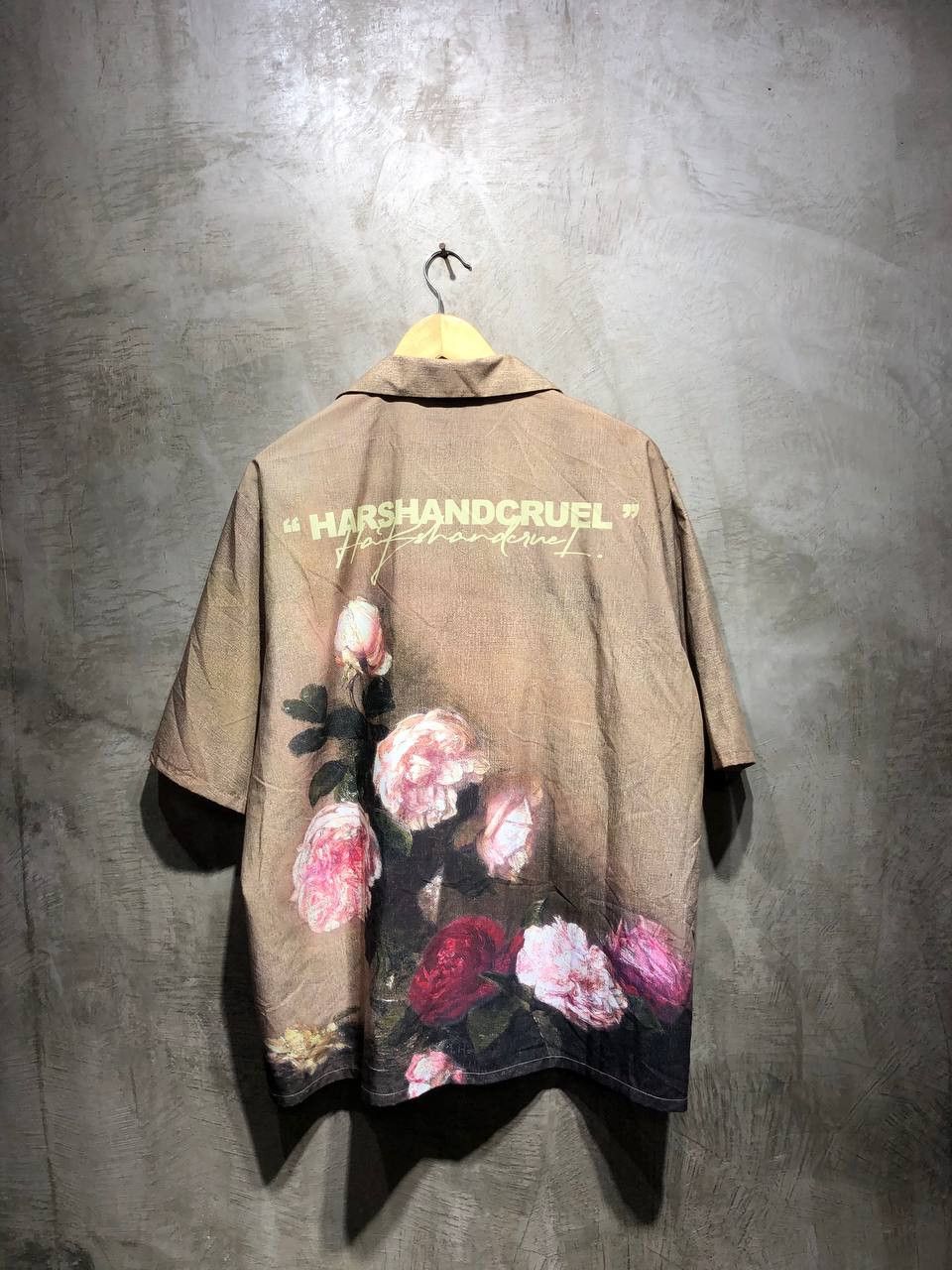 Other Harsh and Cruel Flowers Button down short sleeves Size US XL / EU 56 / 4 - 4 Thumbnail