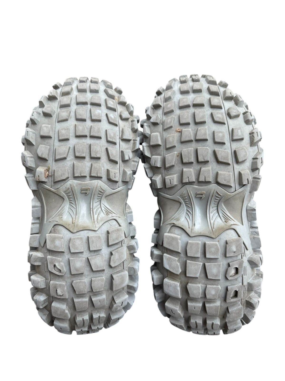 Balenciaga Balenciaga defenders grey Size US 9 / EU 42 - 9 Thumbnail