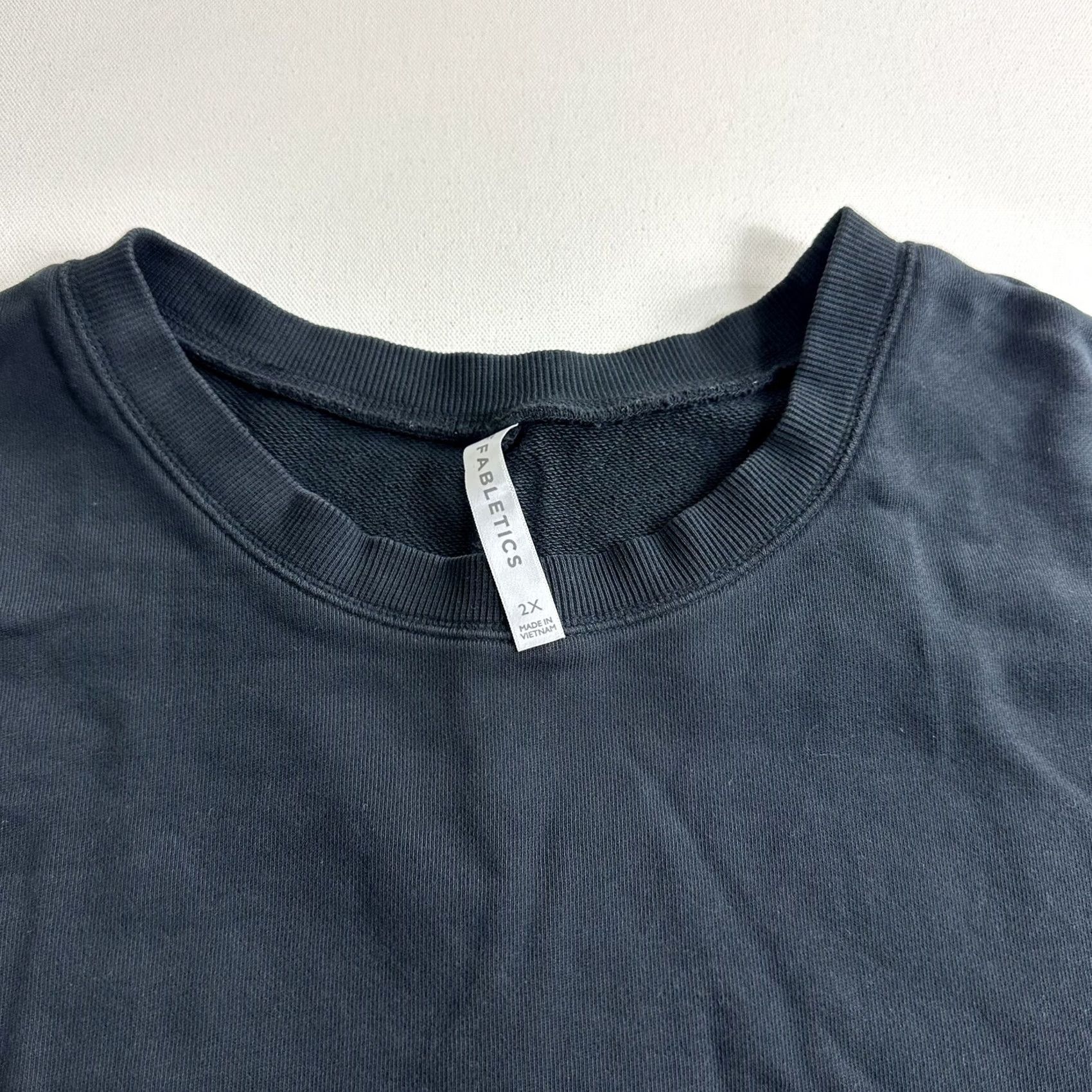 Fabletics Fabletics Women's Black Long Sleeve Pocket Sweatshirt Pullover Size 2X Sweatshirt Crew Neck Activewear Plus Size Womens Size XXL / US 16-18 / IT 52-54 - 5 Thumbnail