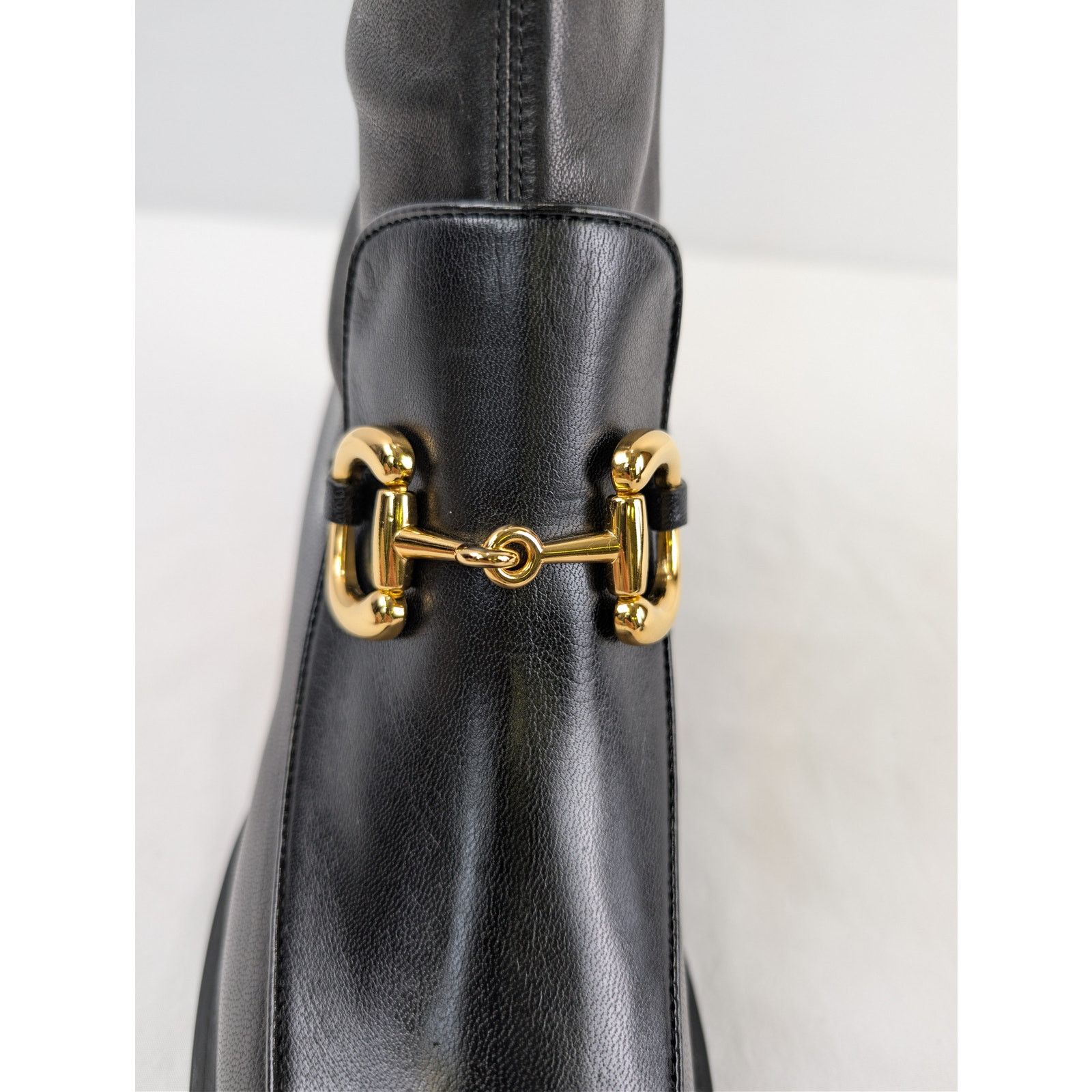 Gucci o1rshd1 Horsebit Leather ankle boot in Black-Gold Toned Size US 10 / IT 40 - 12 Thumbnail