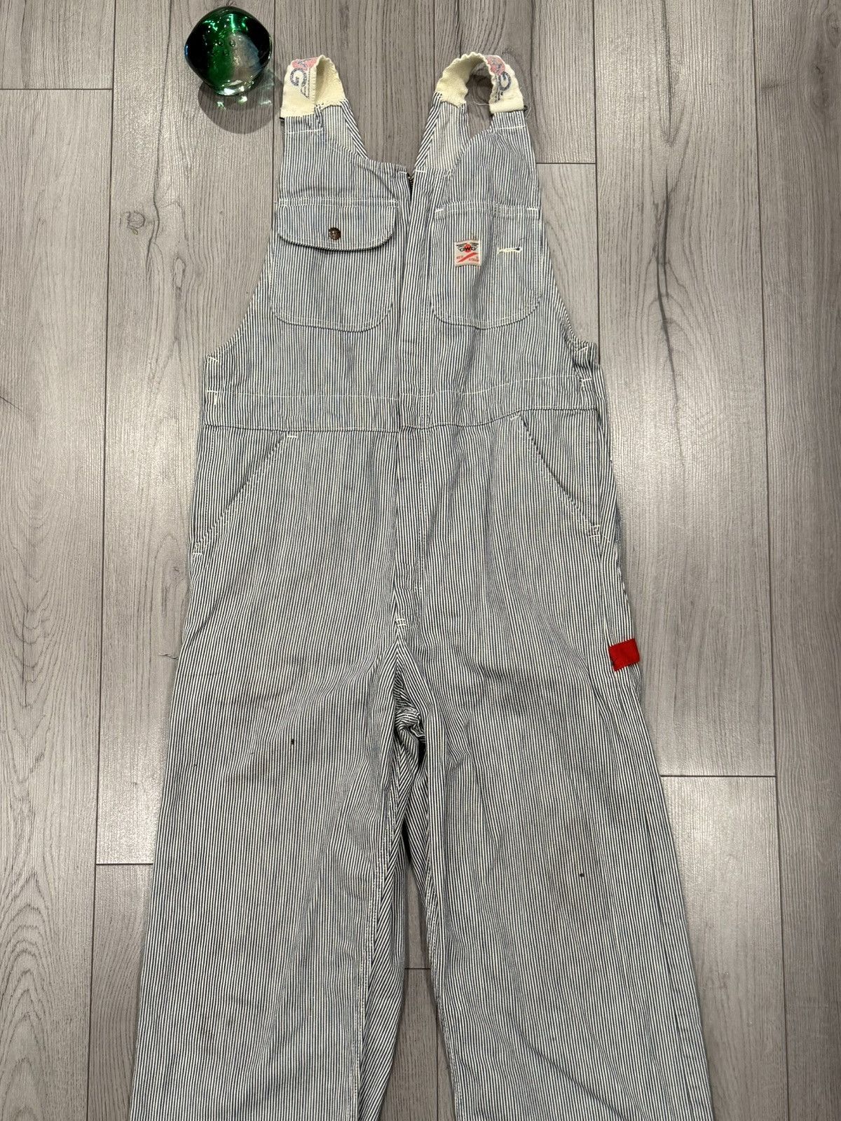 Vintage Vintage GWG Red Strap Hickory Striped Bib Overalls Size 38 Size US 38 / EU 54 - 2 Thumbnail